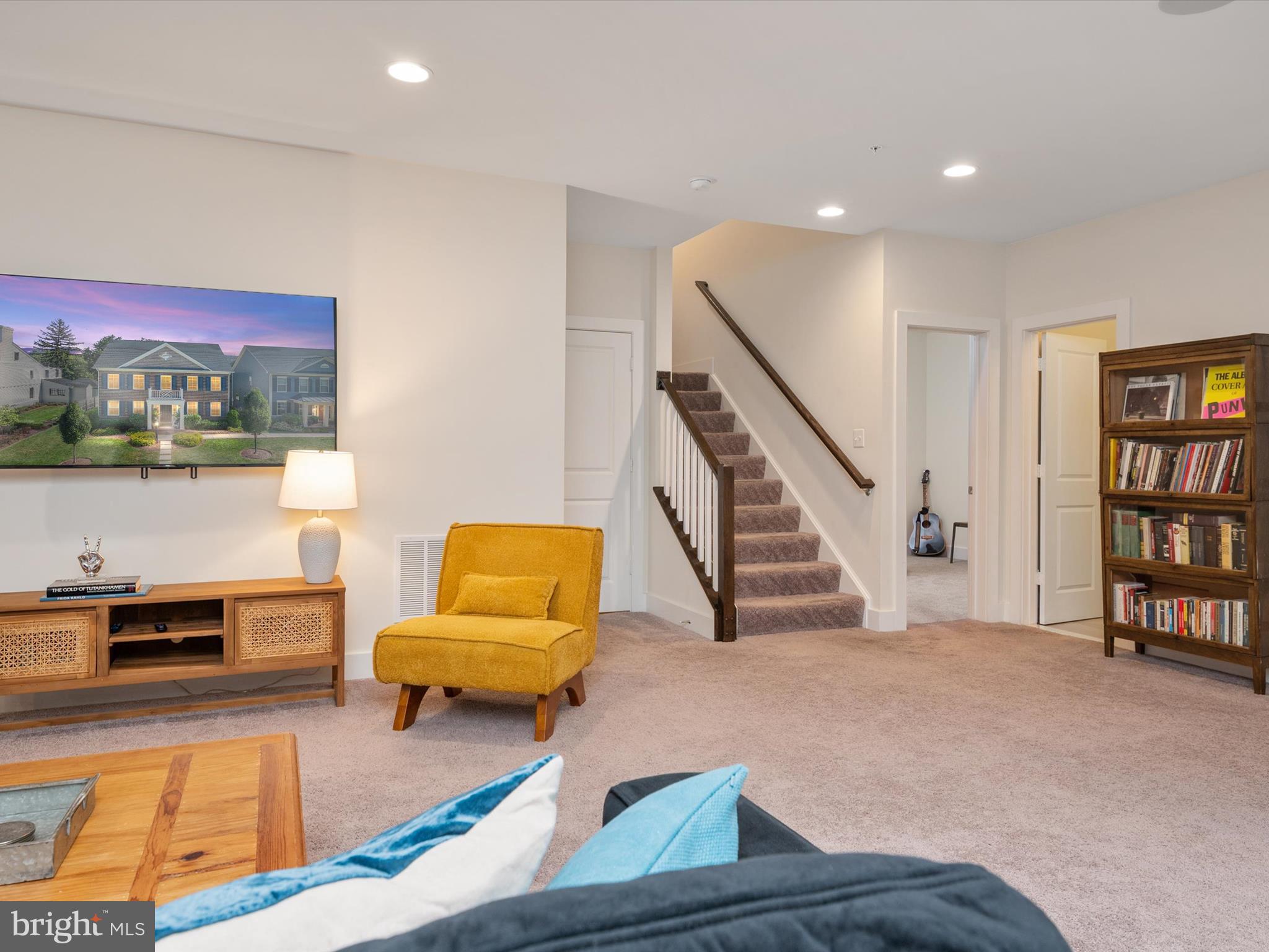 PRIMROSE HILL - Residential