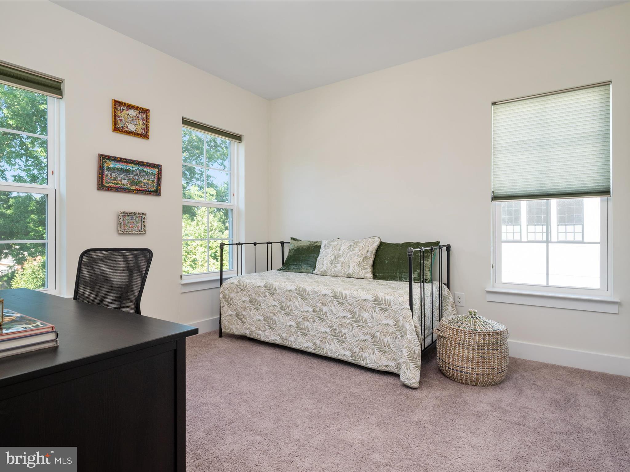 PRIMROSE HILL - Residential