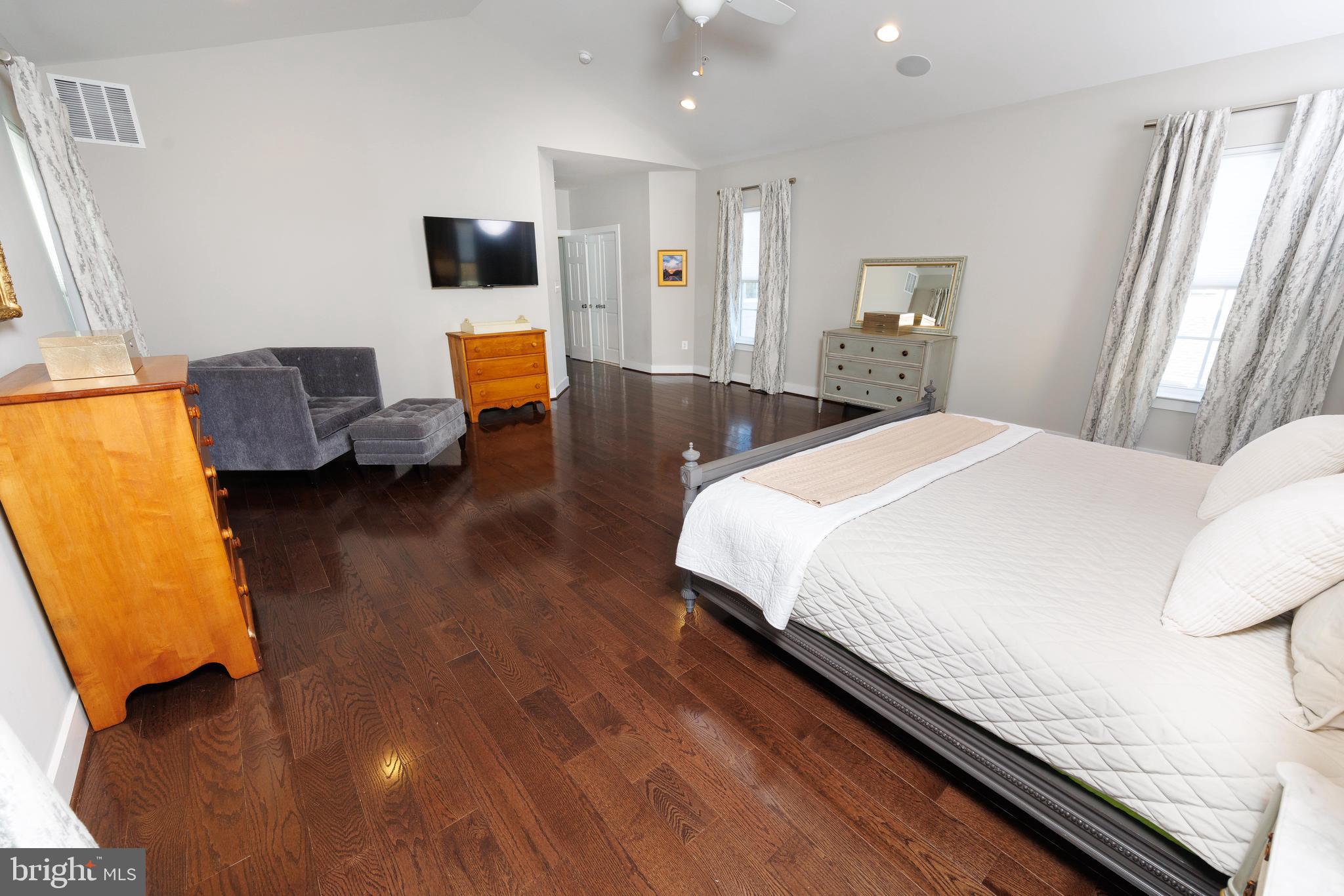 PRIMROSE HILL - Residential