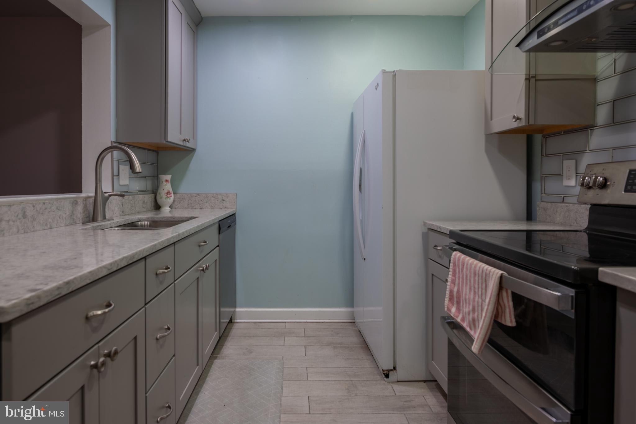 TOWNES OF GLOUCESTER - Residential Lease