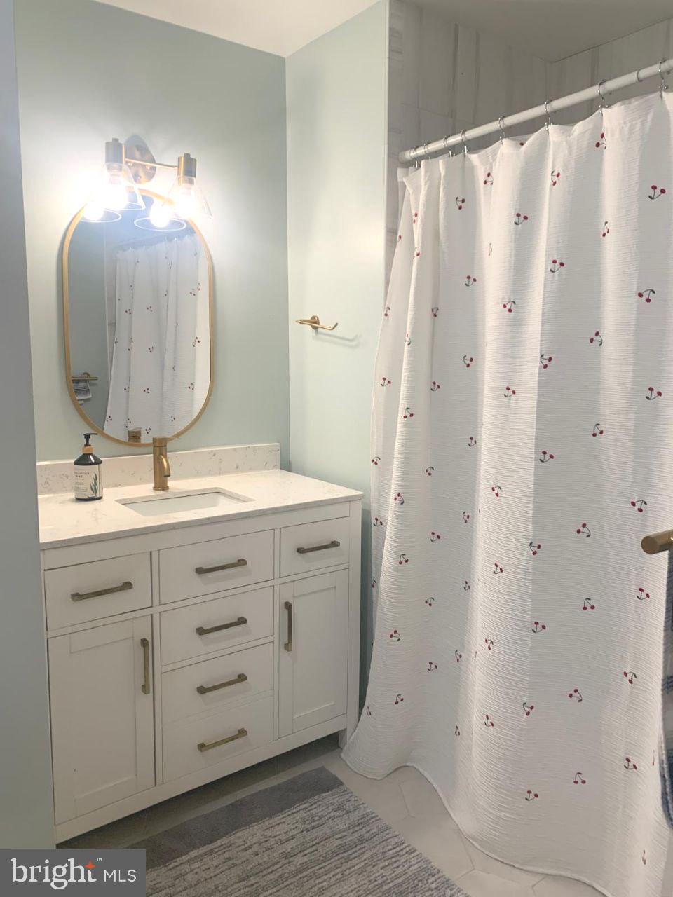 TOWNES OF GLOUCESTER - Residential Lease