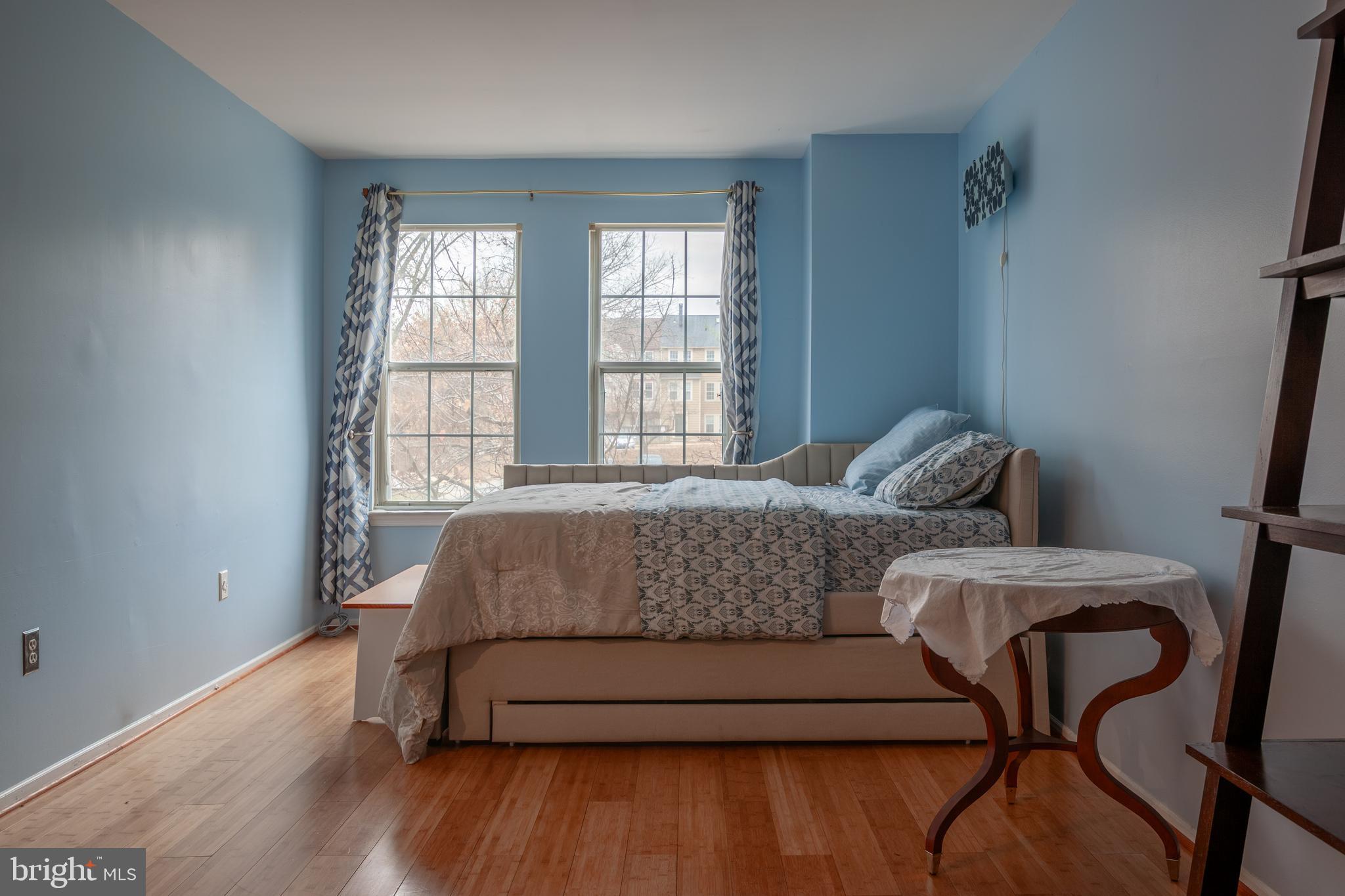 TOWNES OF GLOUCESTER - Residential Lease