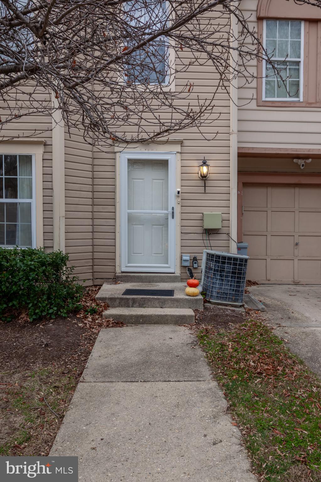 TOWNES OF GLOUCESTER - Residential Lease