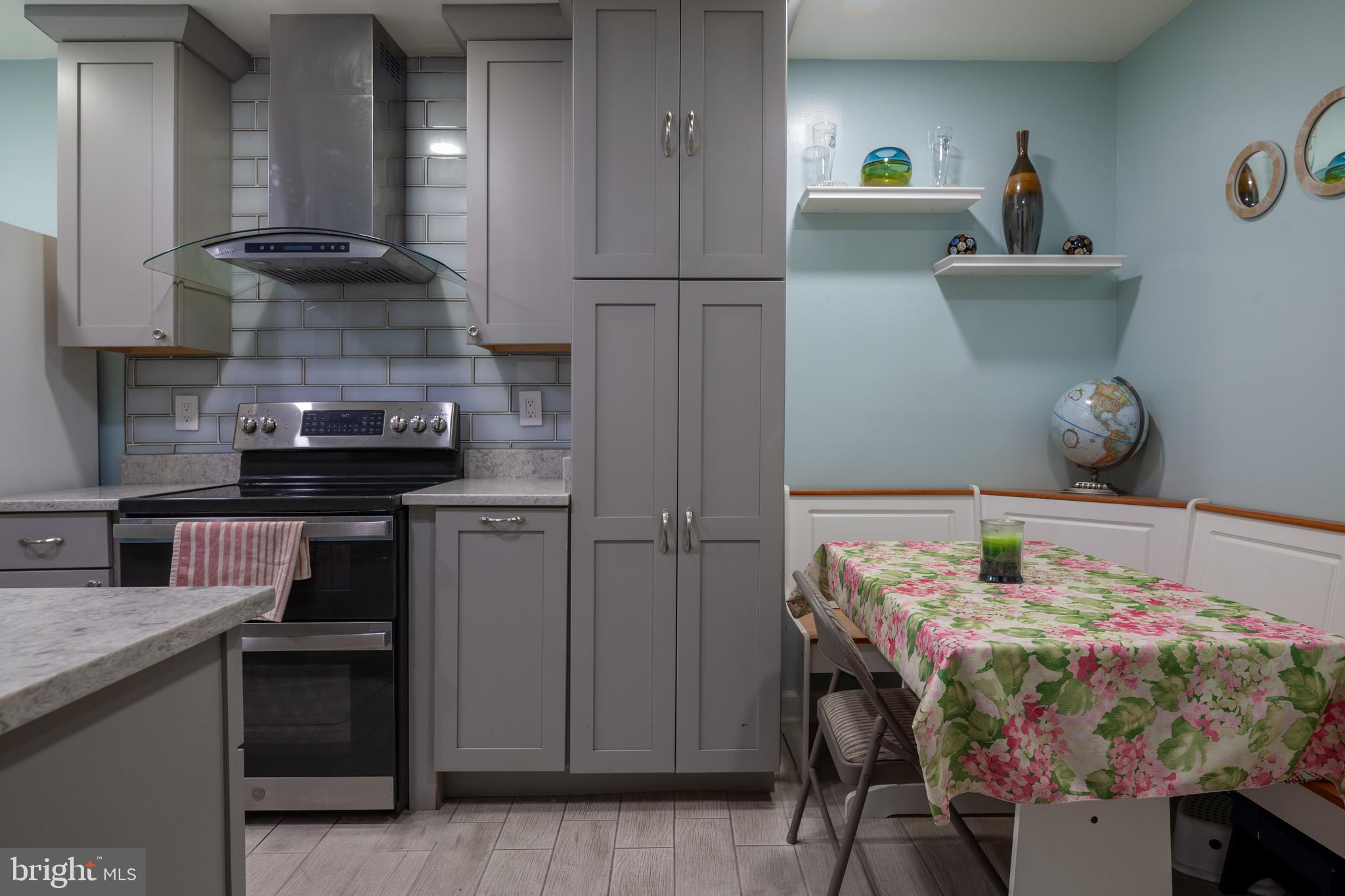 TOWNES OF GLOUCESTER - Residential Lease