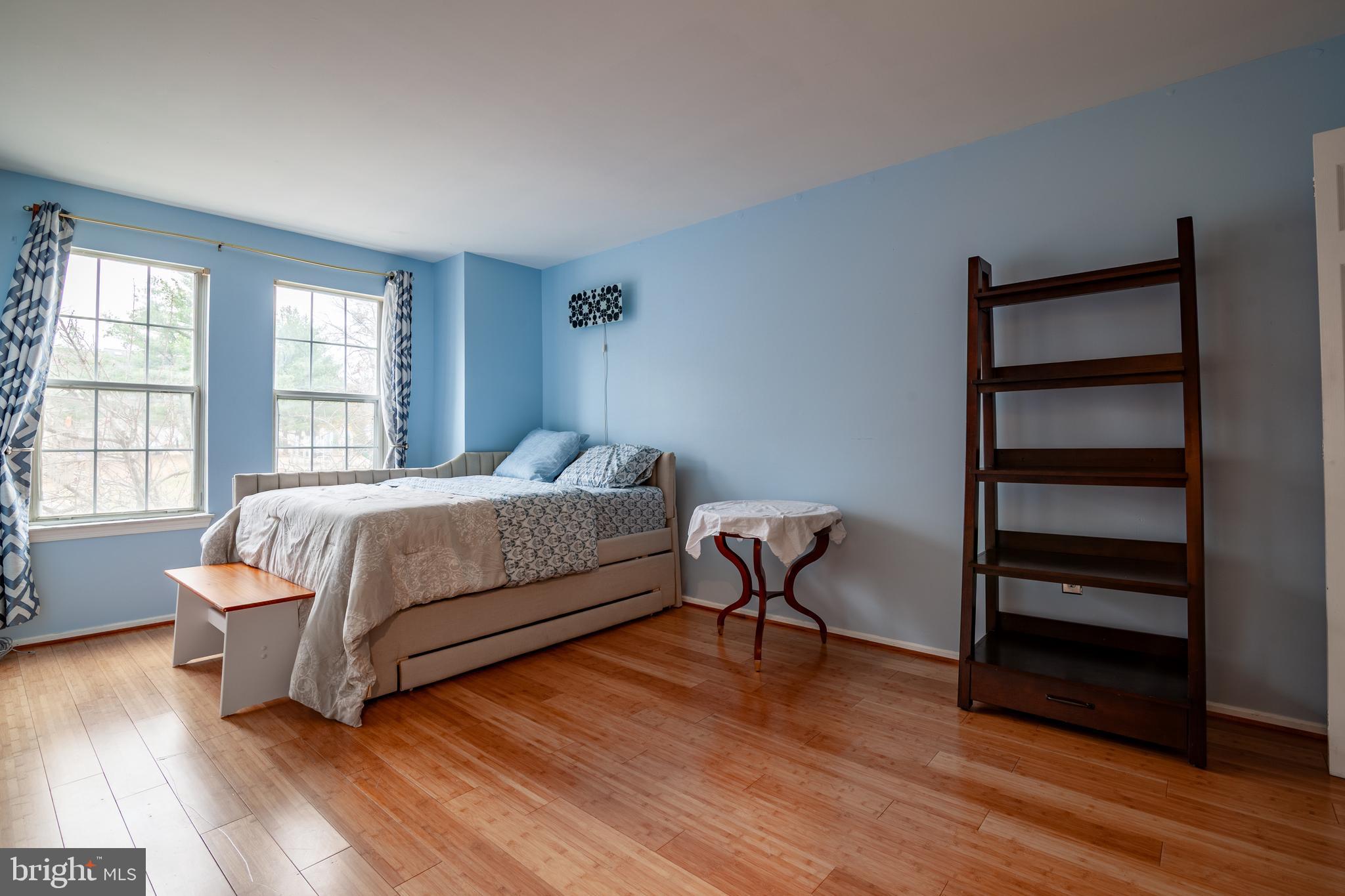 TOWNES OF GLOUCESTER - Residential Lease