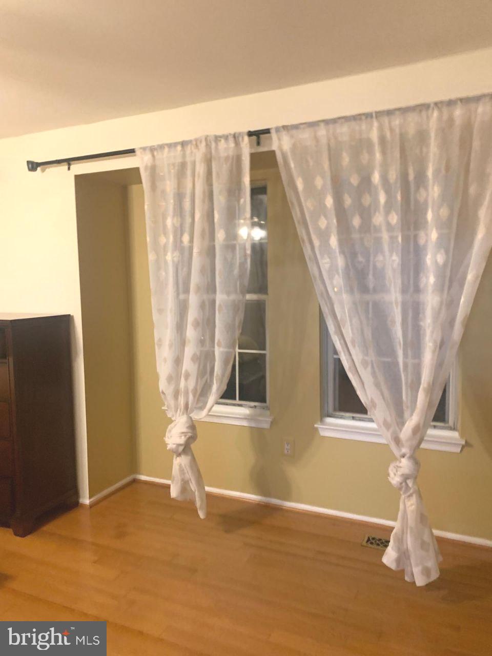 TOWNES OF GLOUCESTER - Residential Lease