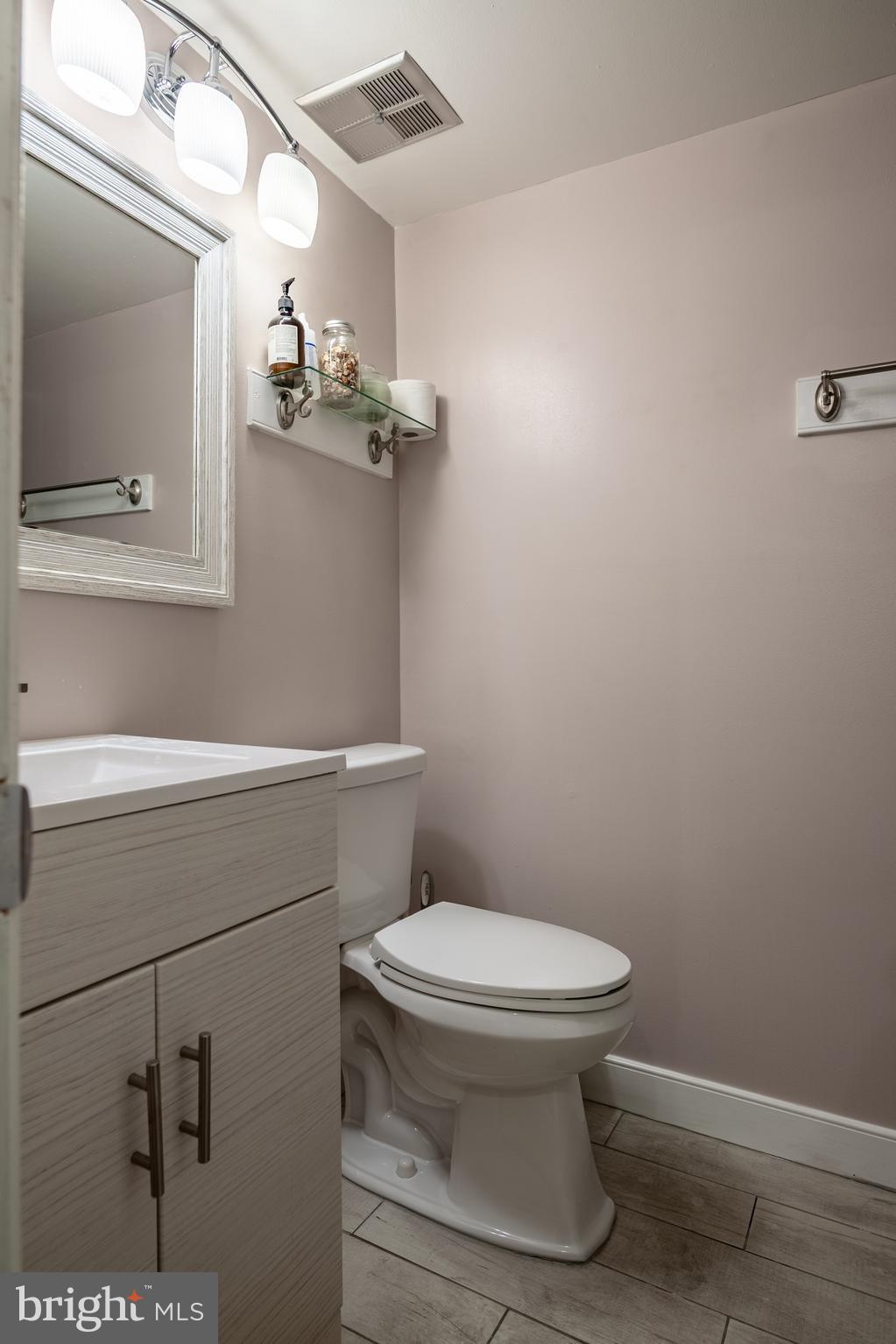 TOWNES OF GLOUCESTER - Residential Lease