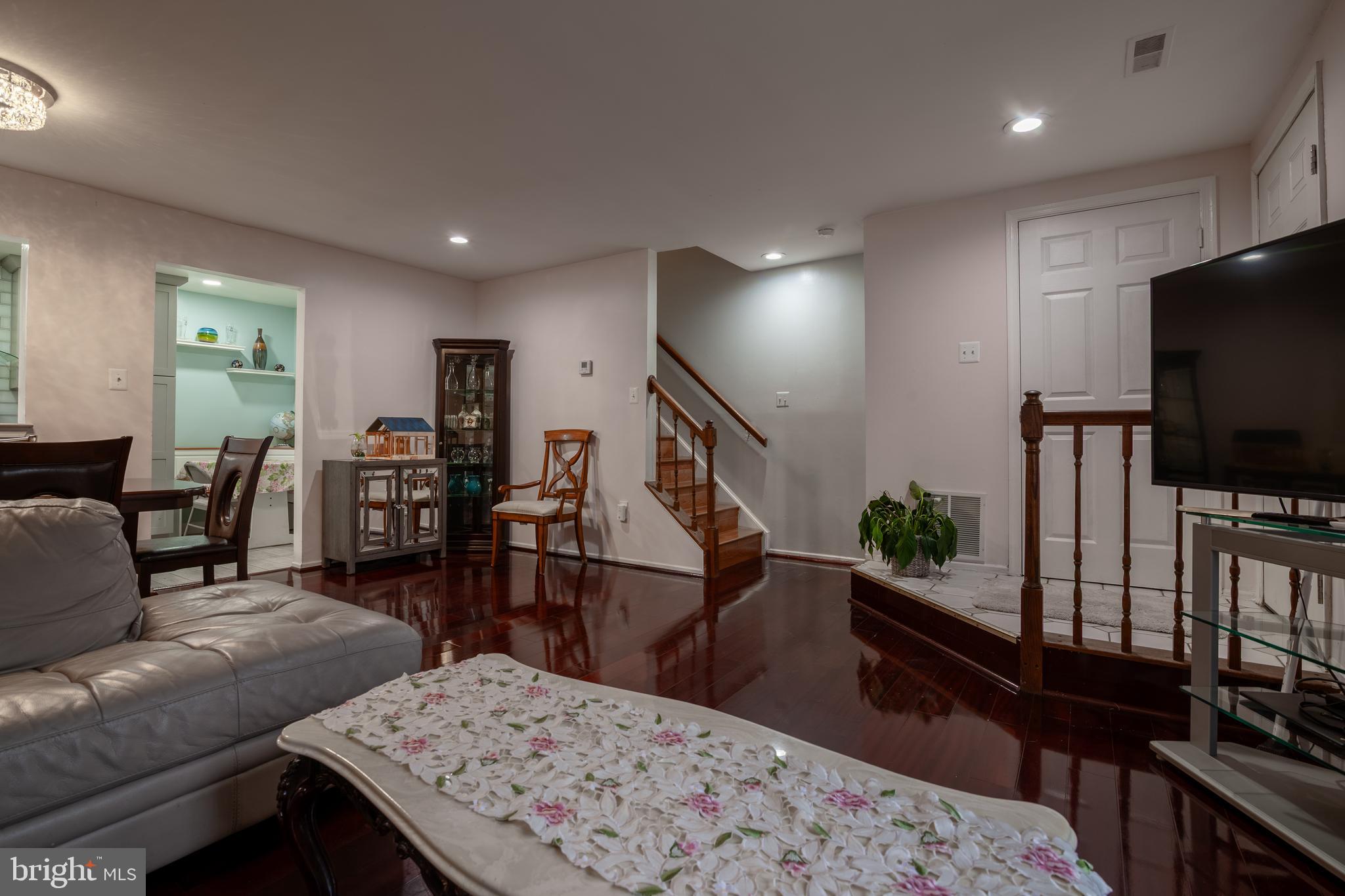 TOWNES OF GLOUCESTER - Residential Lease