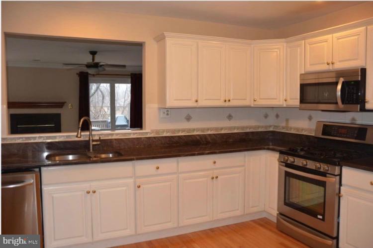 232 FOX RUN
