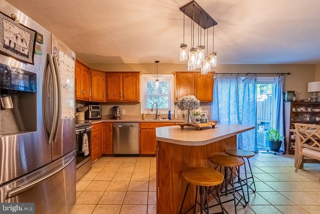 3835 MILL RACE COURT