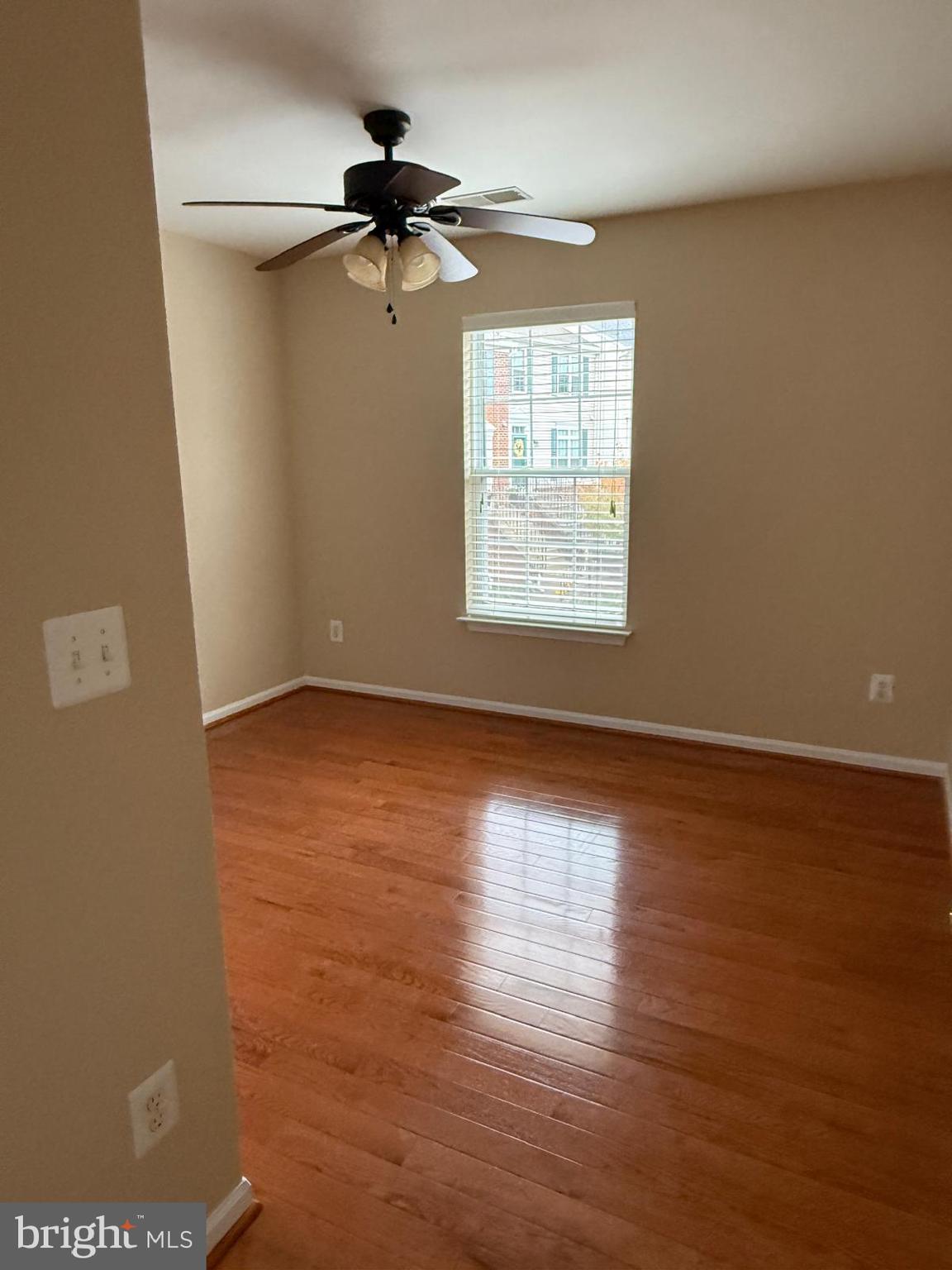 GREAT FALLS CHASE - Residential