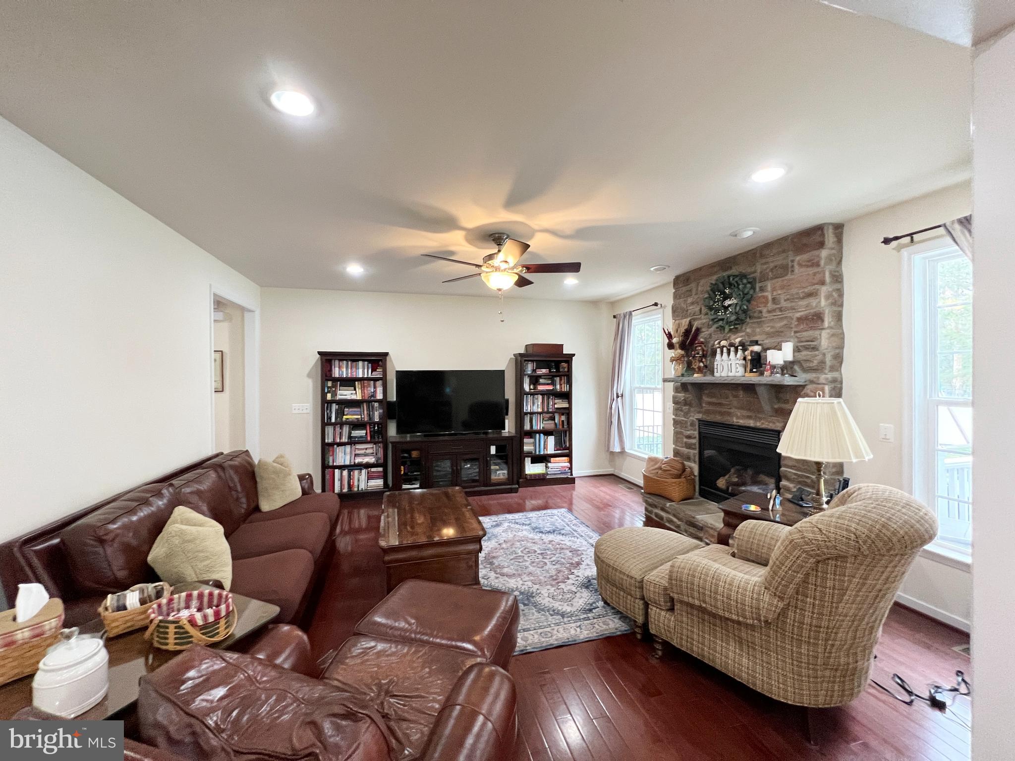 CHATHAM  VILLAGE - Residential