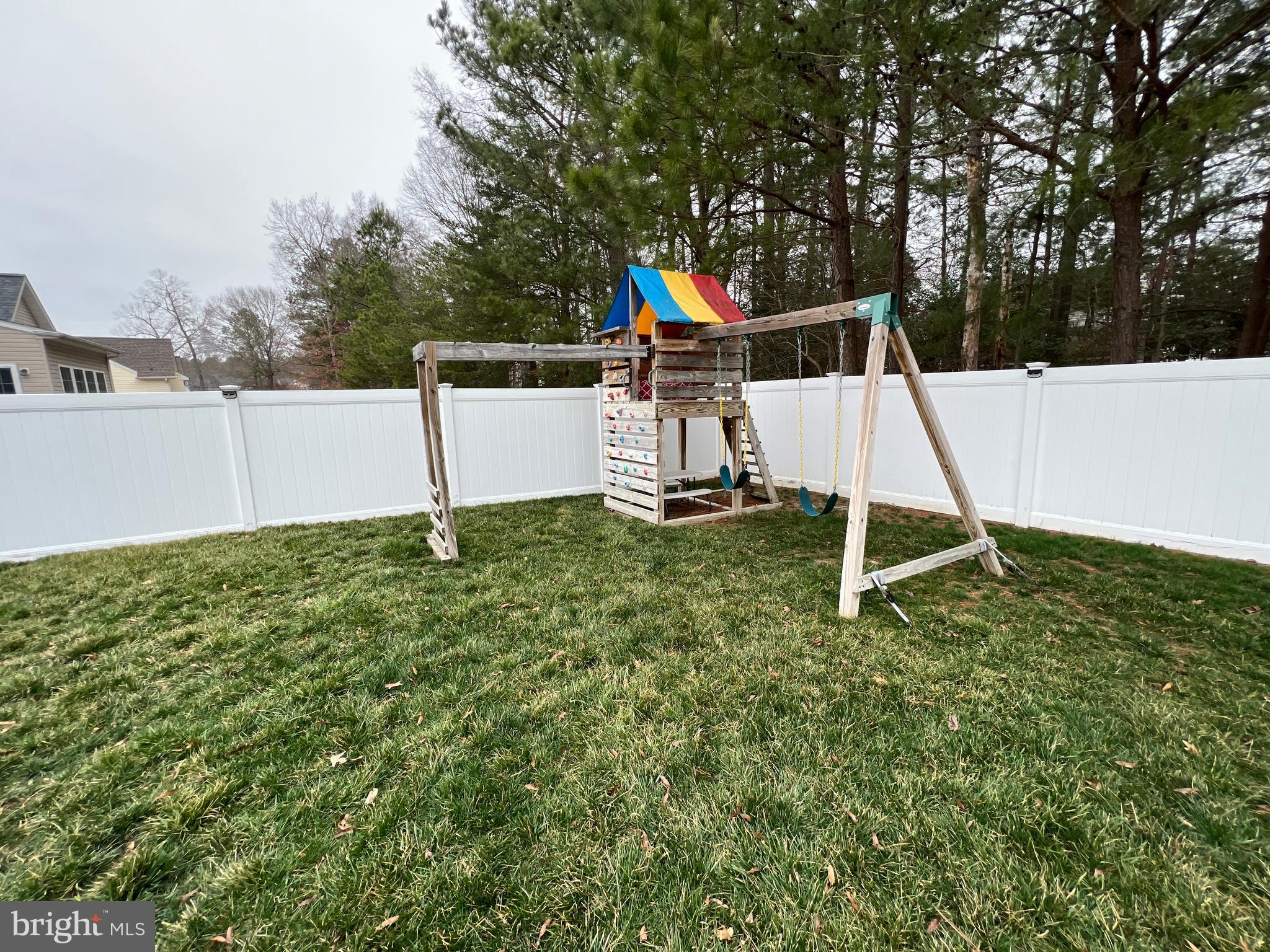 CHATHAM  VILLAGE - Residential