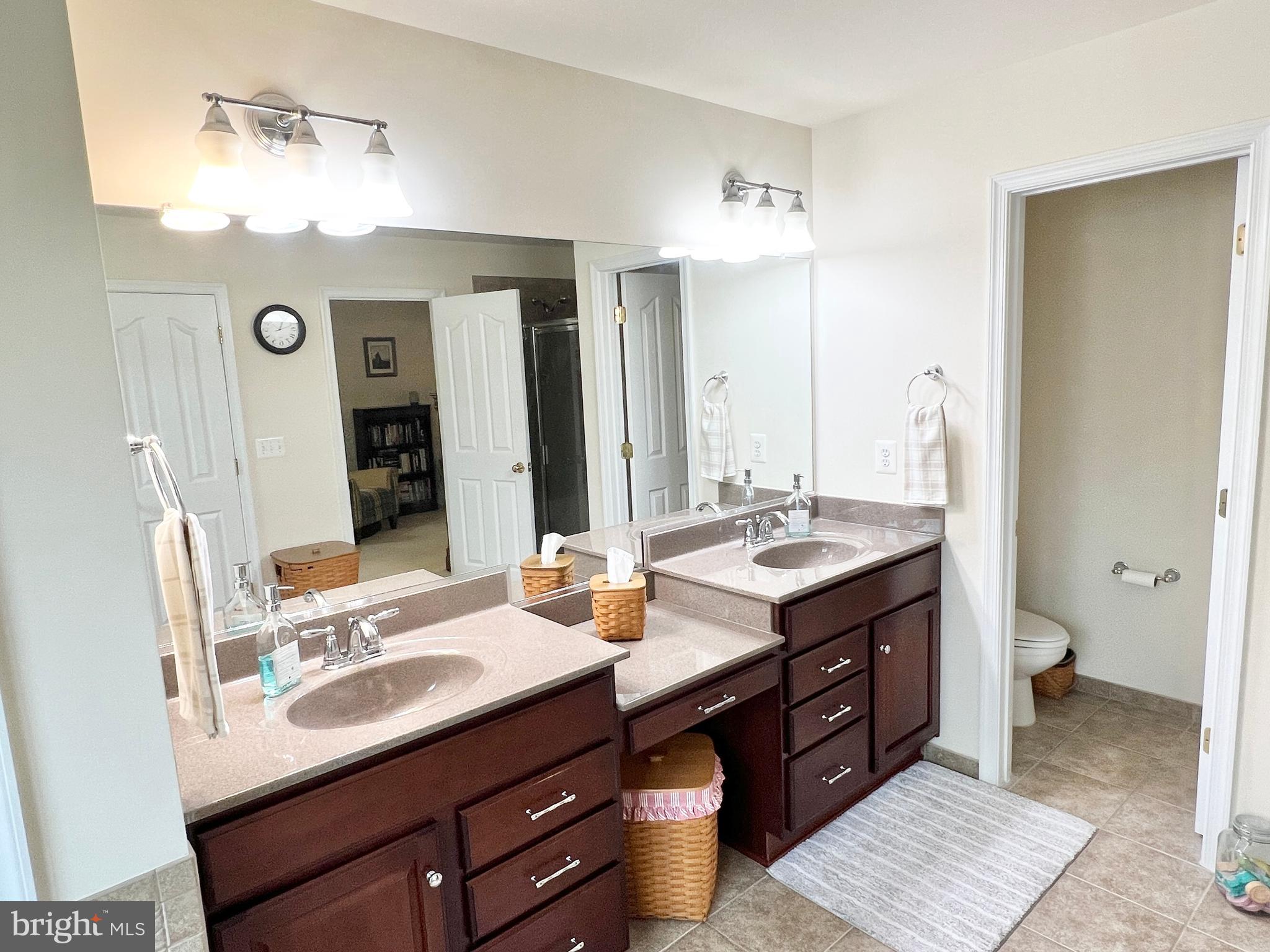 CHATHAM  VILLAGE - Residential