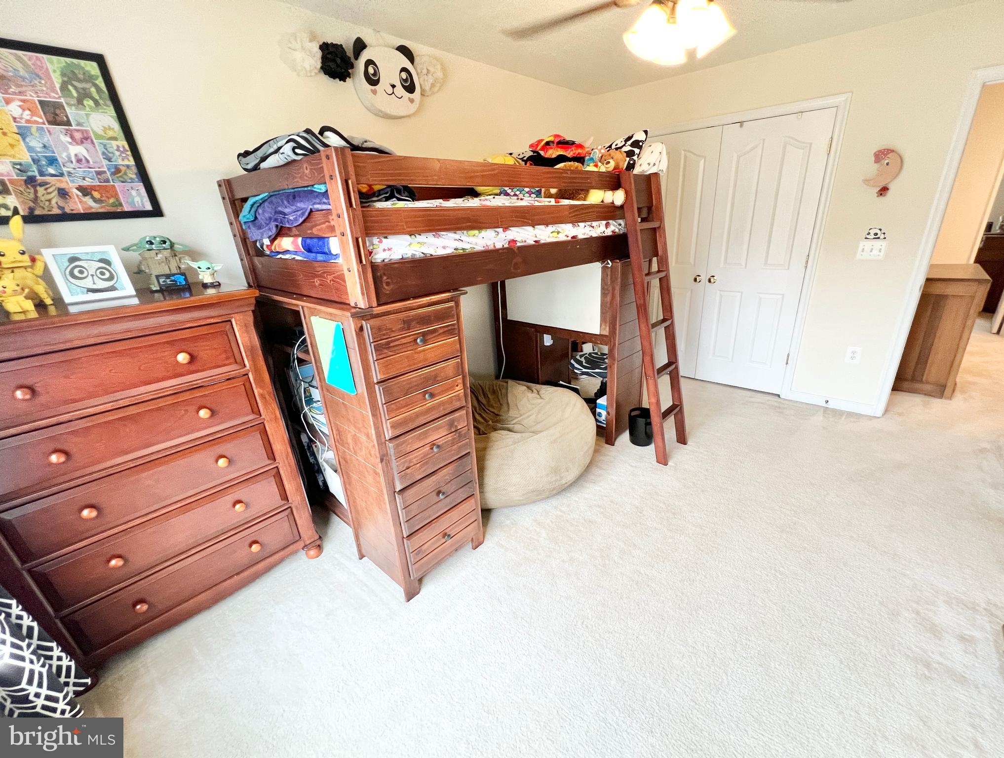 CHATHAM  VILLAGE - Residential