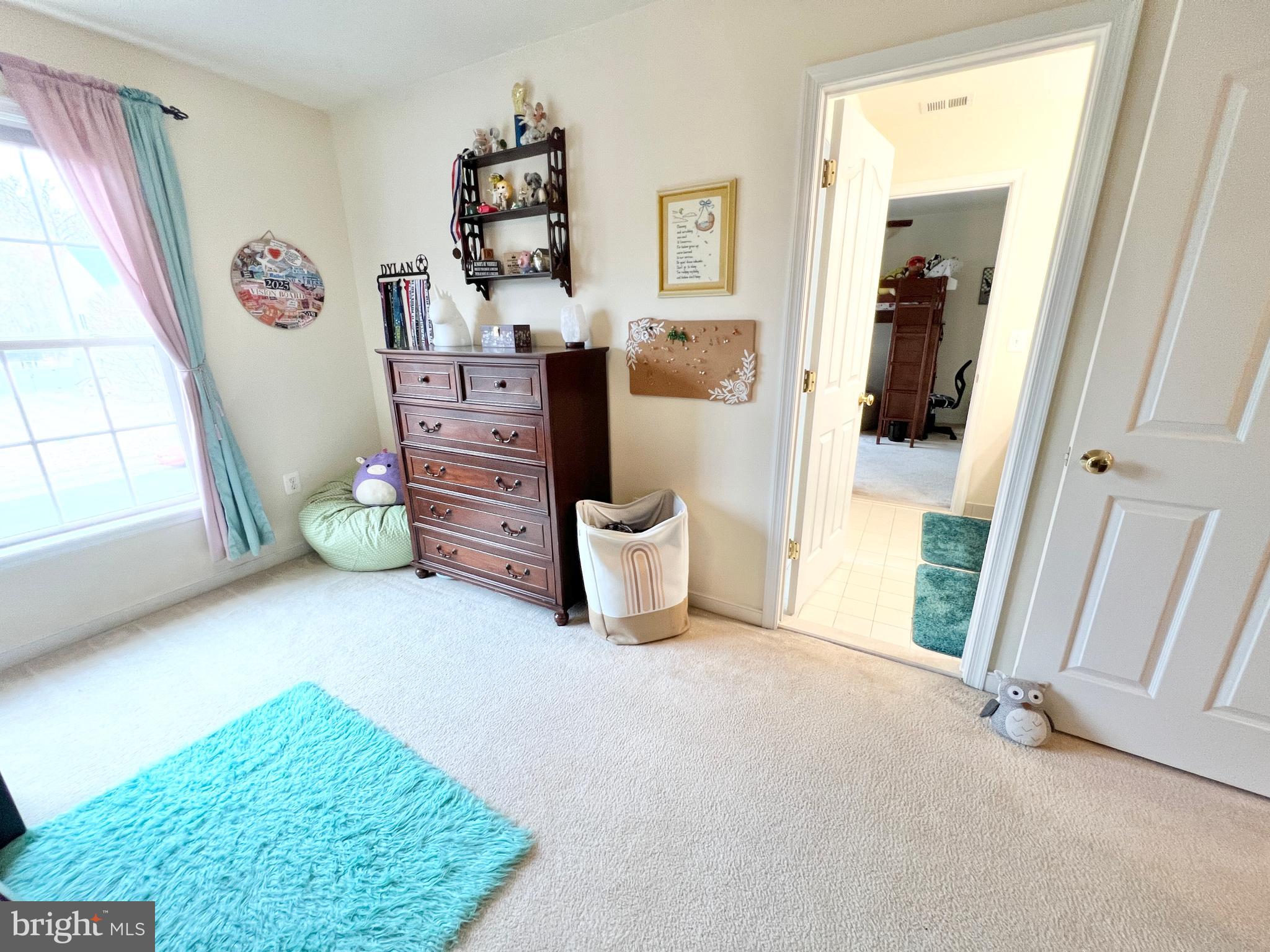 CHATHAM  VILLAGE - Residential