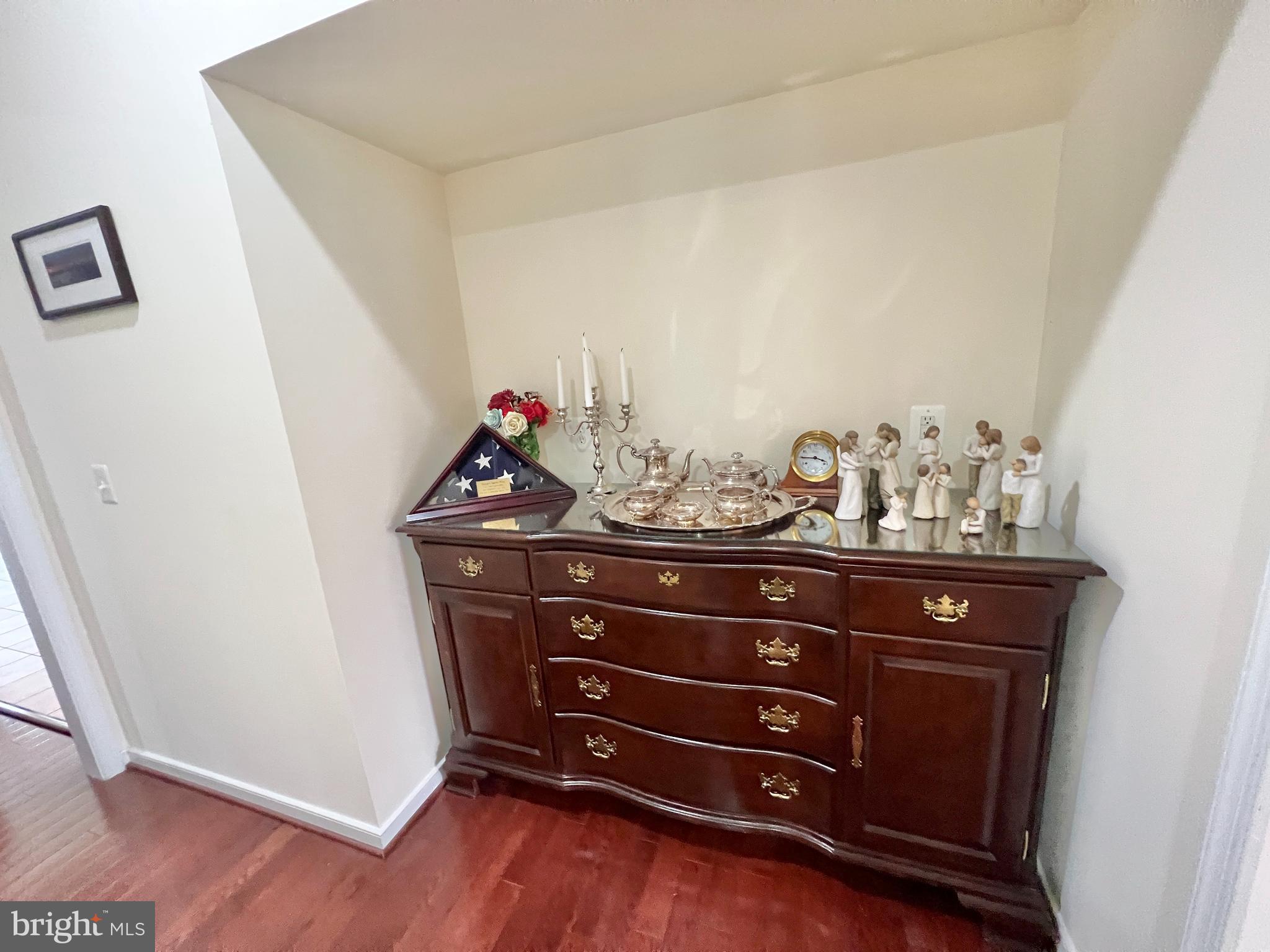 CHATHAM  VILLAGE - Residential