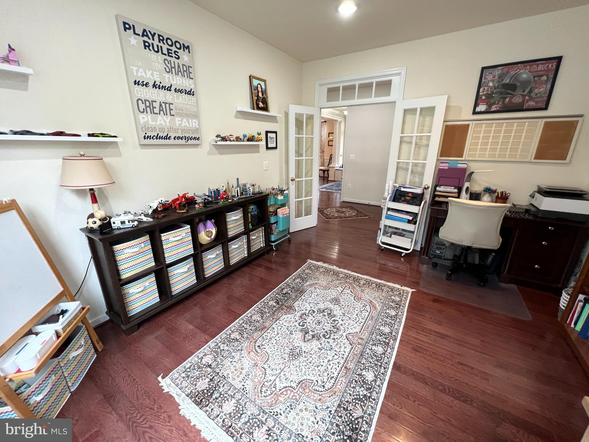 CHATHAM  VILLAGE - Residential