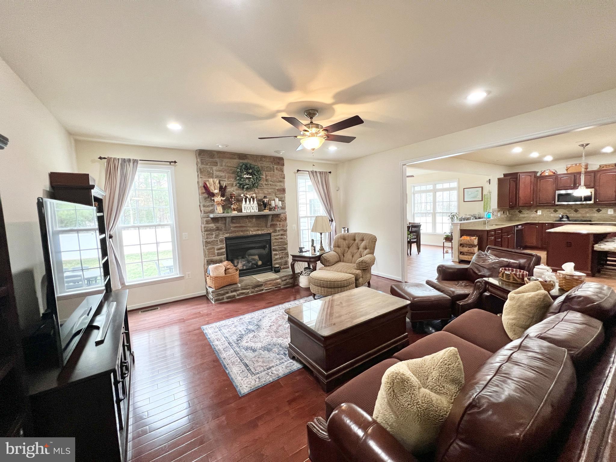 CHATHAM  VILLAGE - Residential