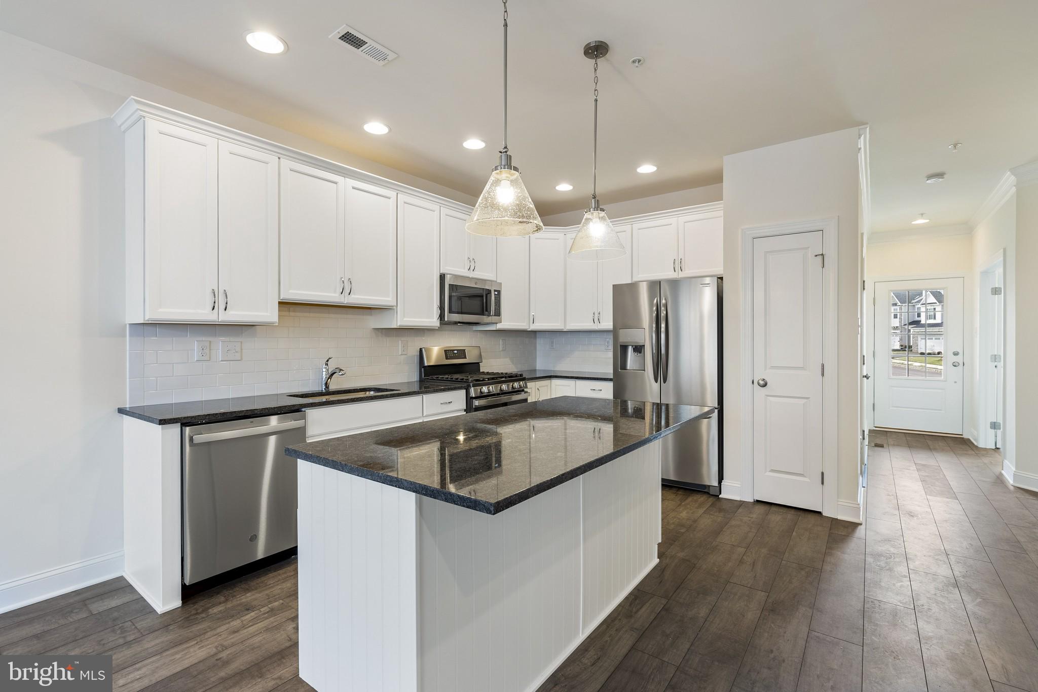 COURTS AT BRYNWOOD - Residential Lease
