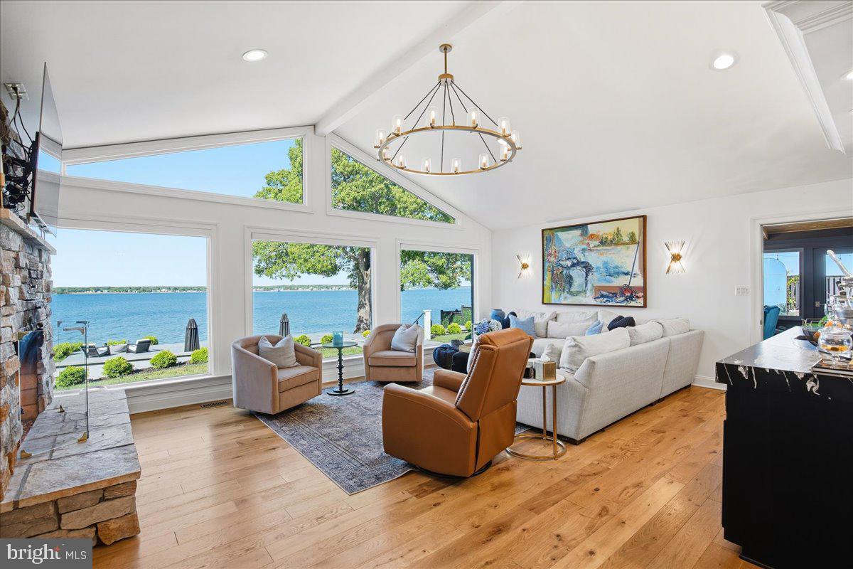 ESPERANZA FARMS - Residential