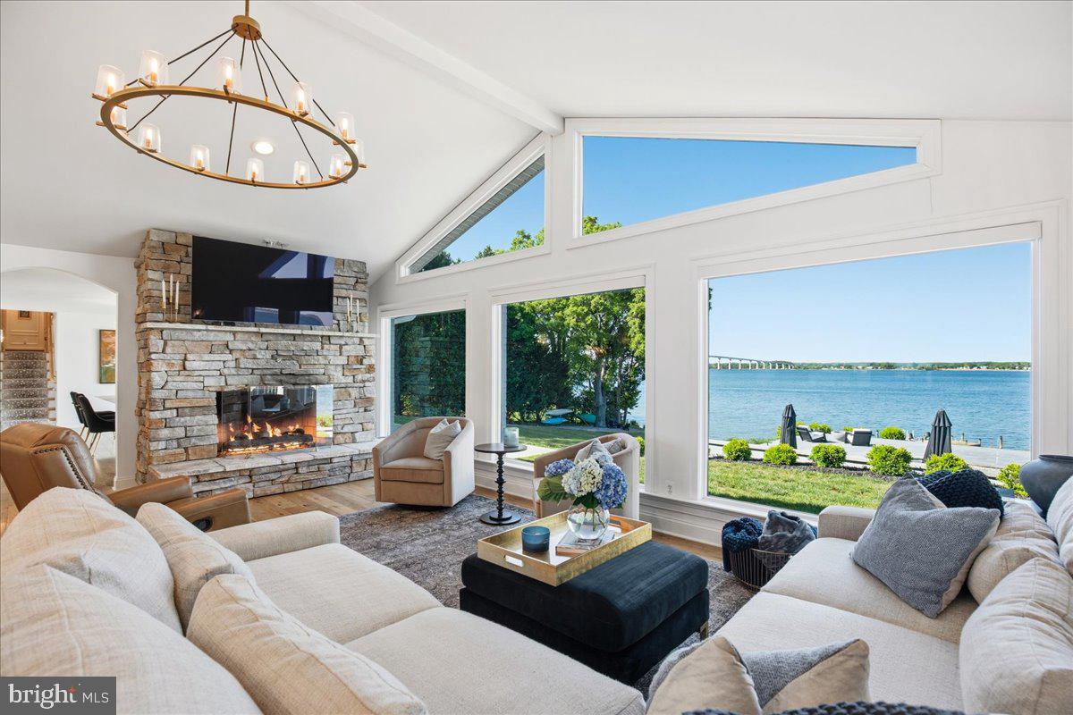 ESPERANZA FARMS - Residential