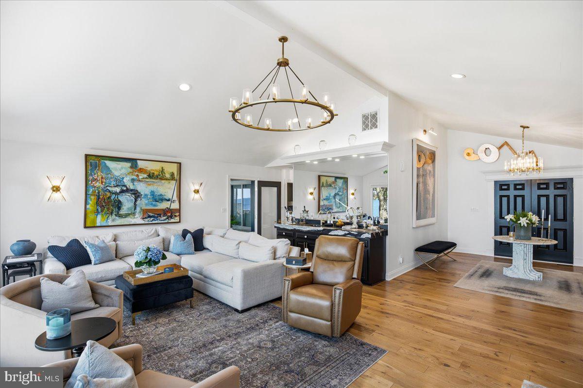 ESPERANZA FARMS - Residential
