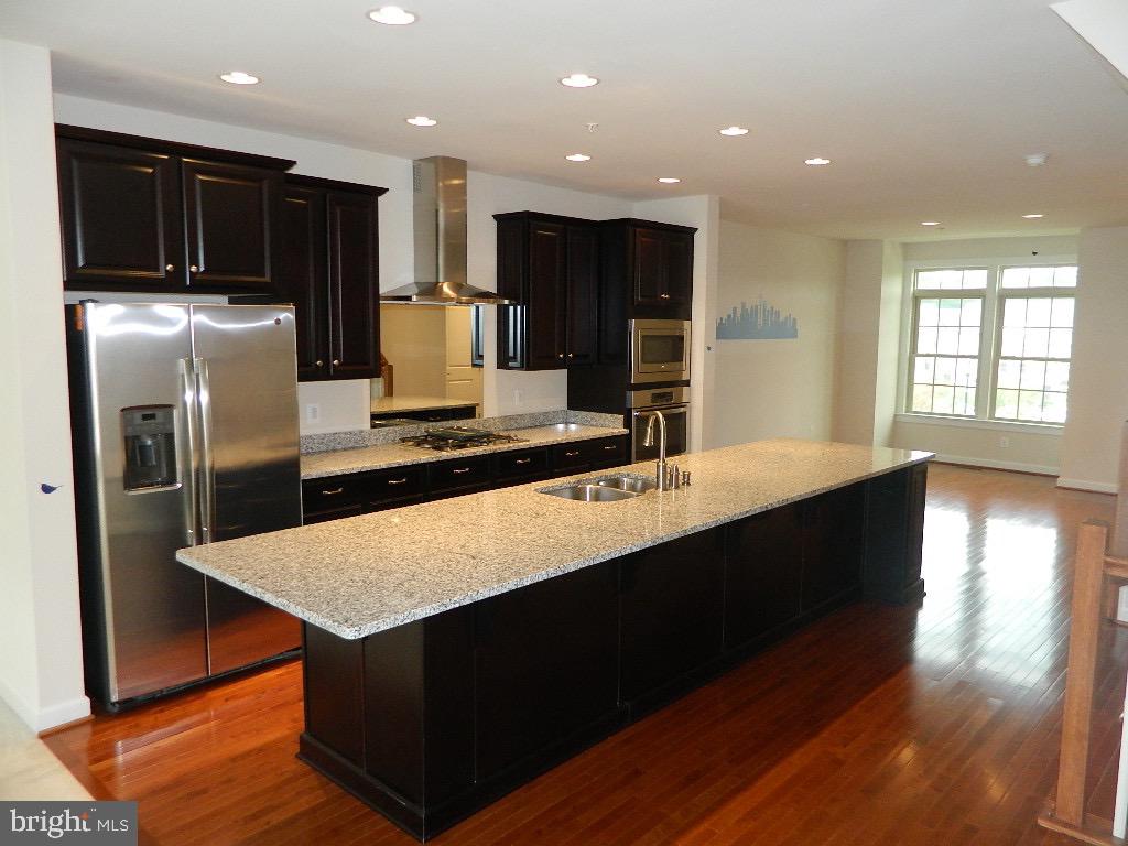 PARKSIDE - Residential Lease