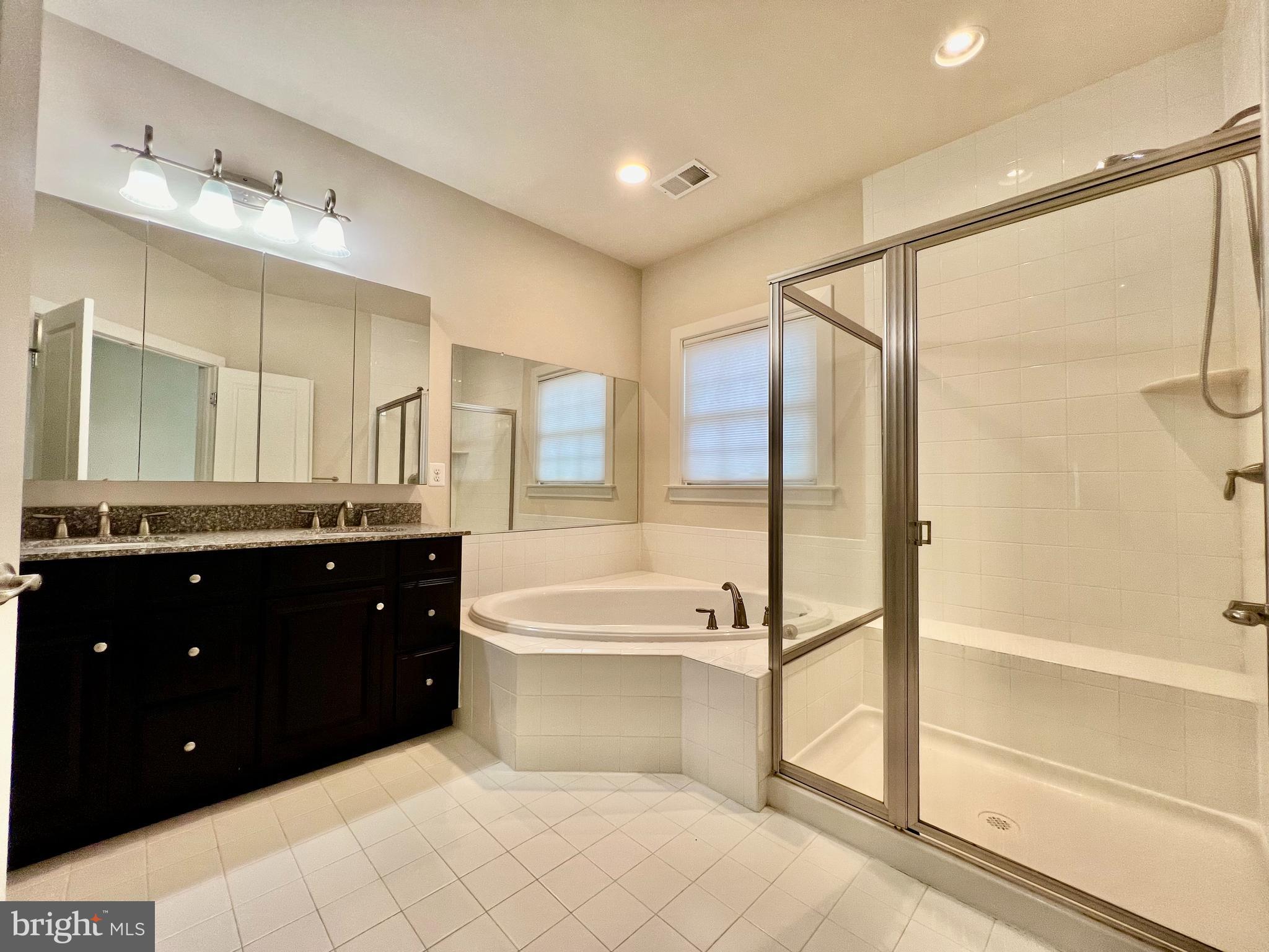 PARKSIDE - Residential Lease