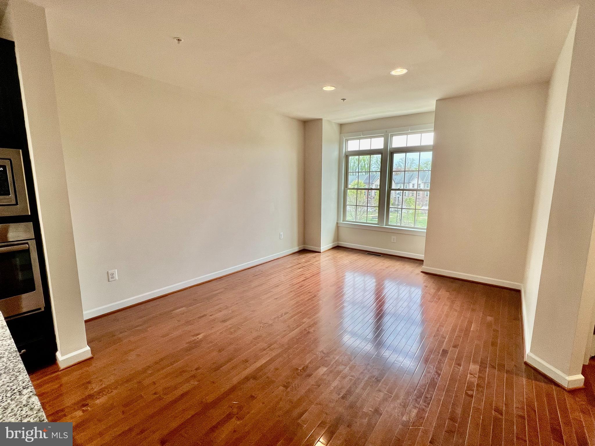 PARKSIDE - Residential Lease