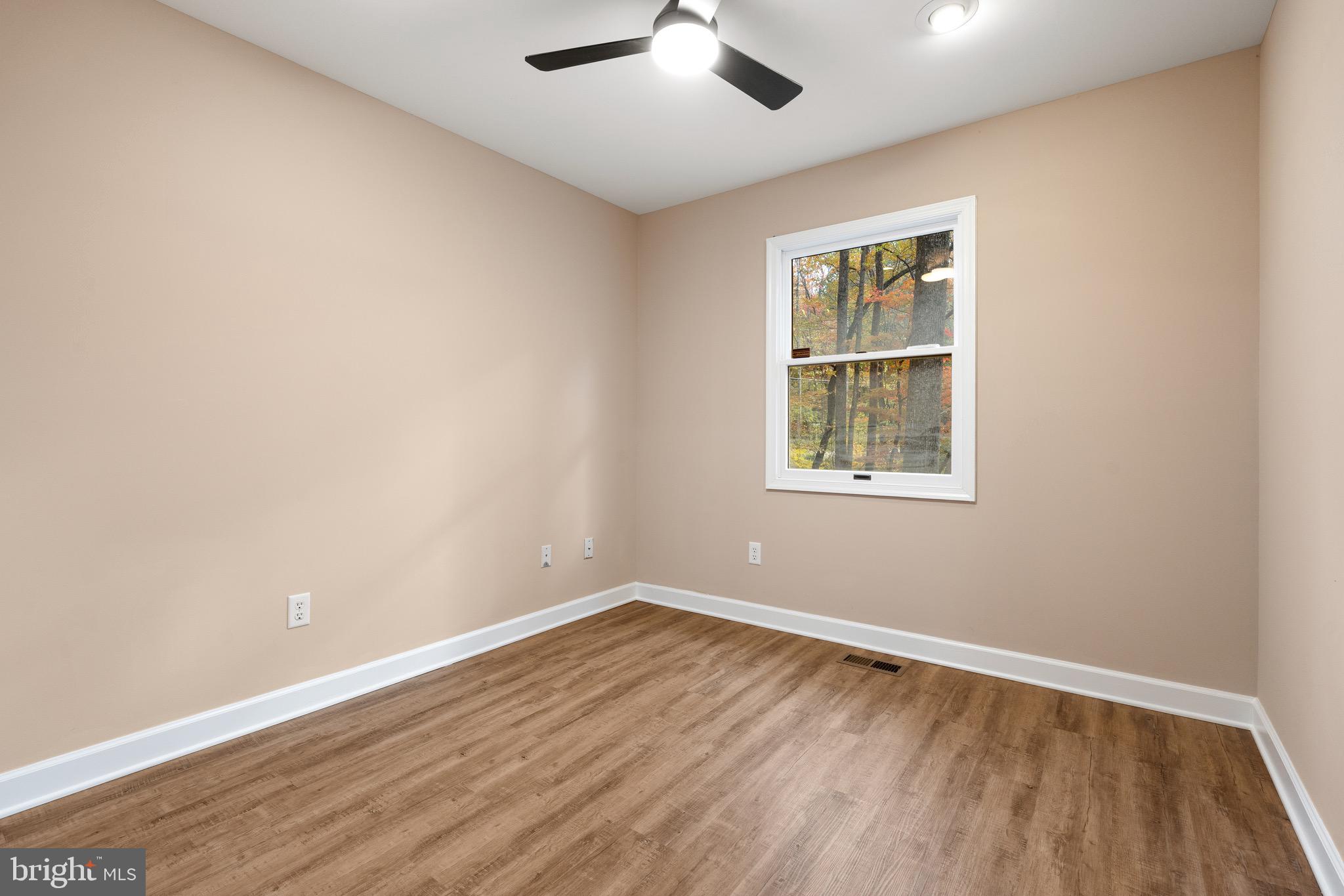 SHANNONDALE - Residential