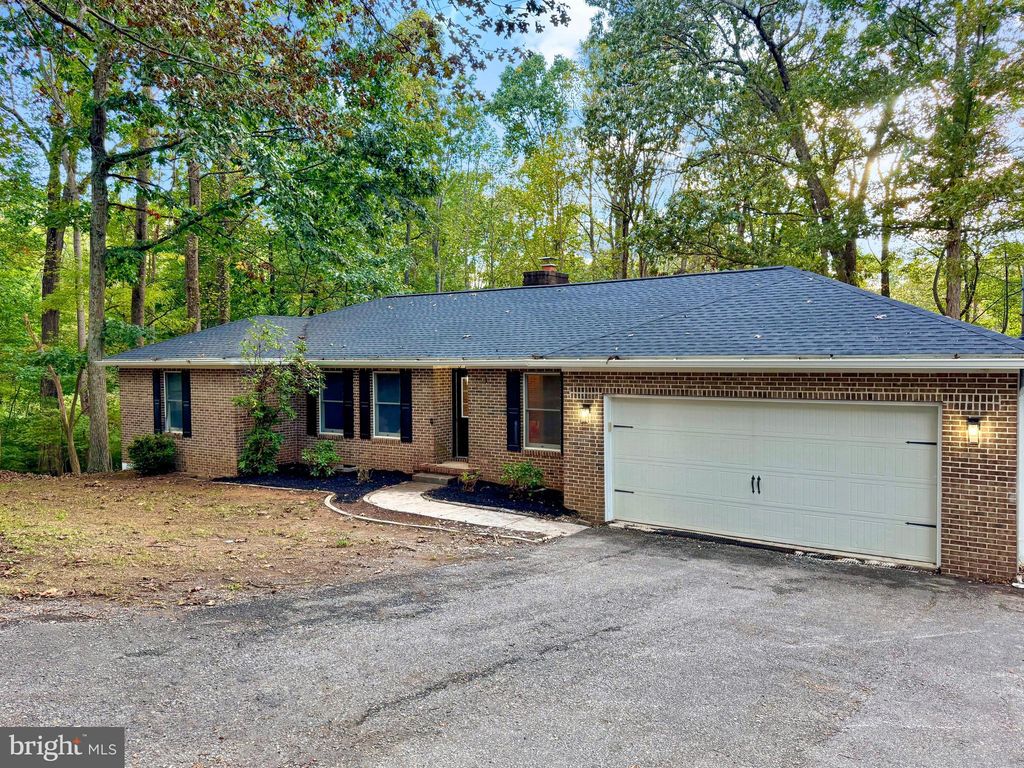 Photo of 315 Lower Clubhouse Drive, HARPERS FERRY, WV 25425 (MLS # WVJF2019624)