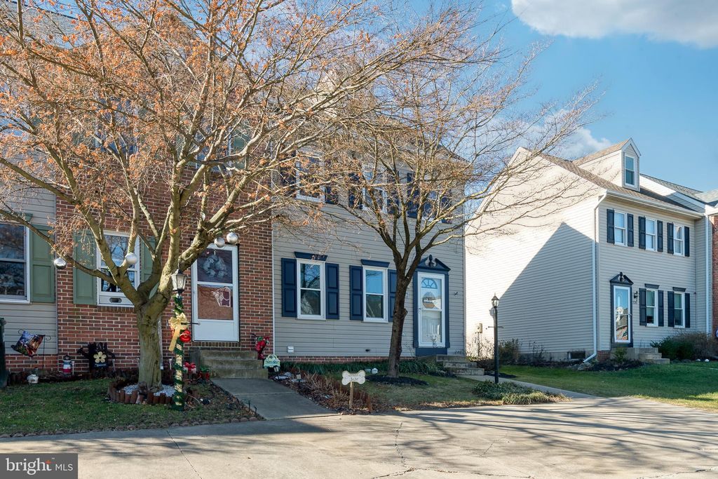 Photo of 216 HEATHERWOOD DR, EPHRATA, PA 17522 (MLS # PALA2029770)