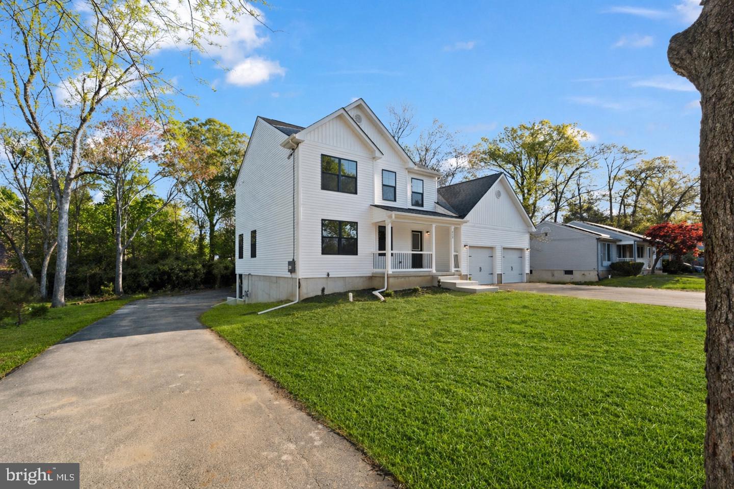 212 LOTUS AVENUE