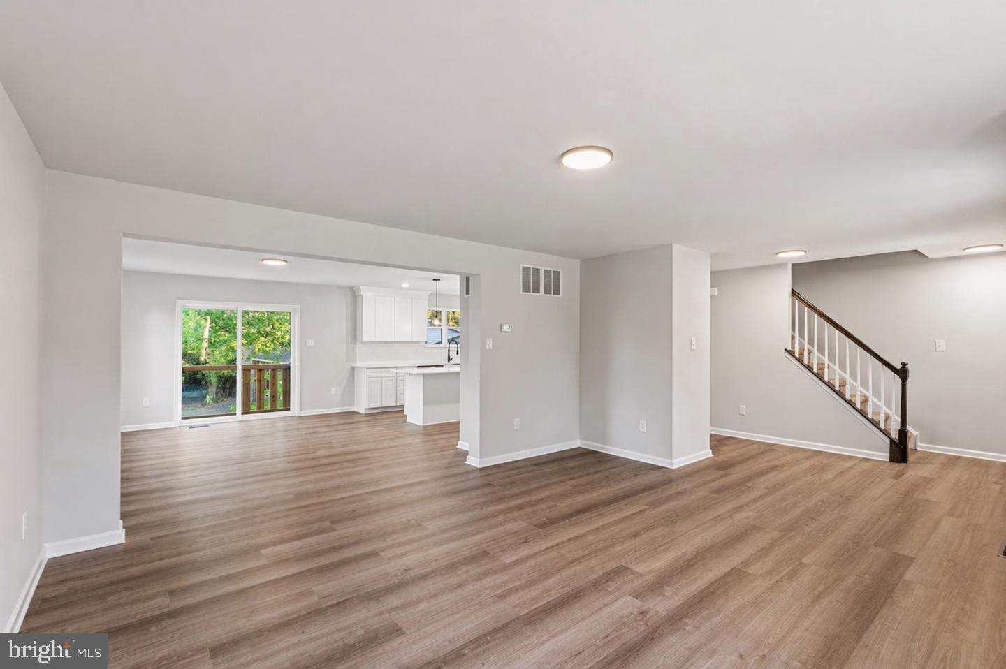 212 LOTUS AVENUE