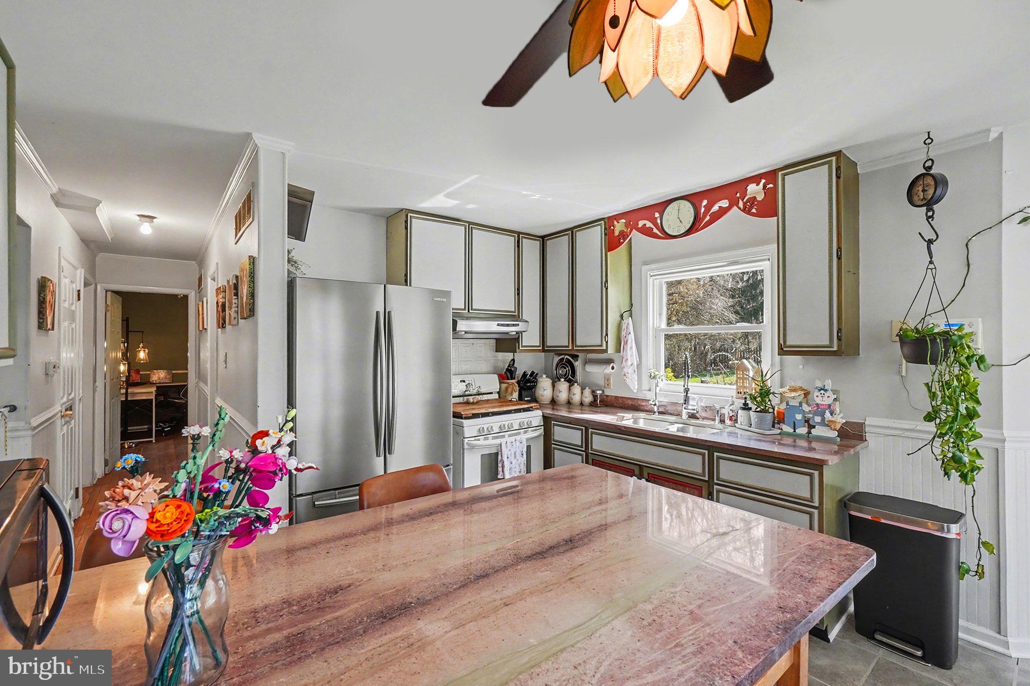 SPRING HILL ESTATES - Residential