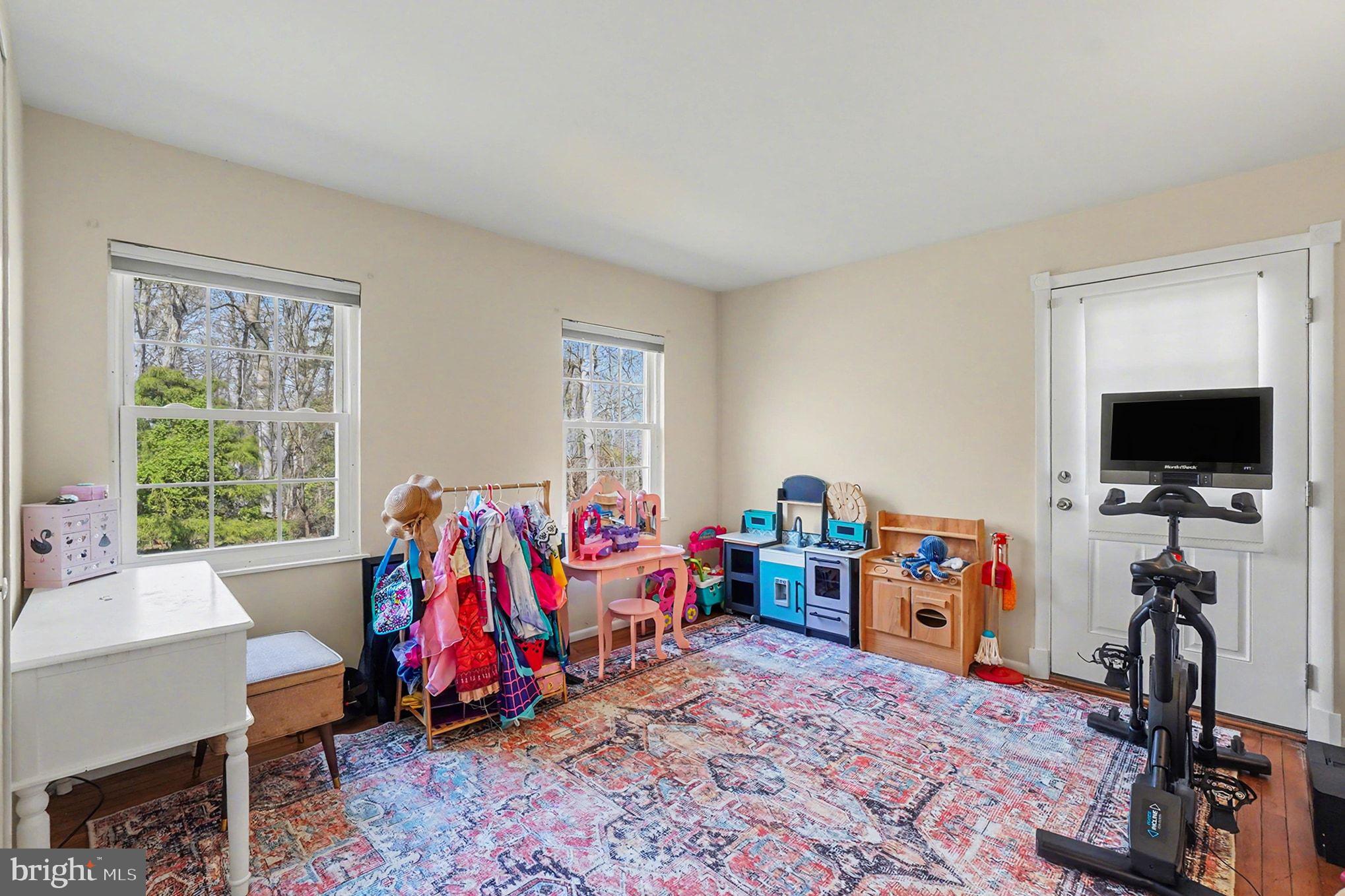 SPRING HILL ESTATES - Residential