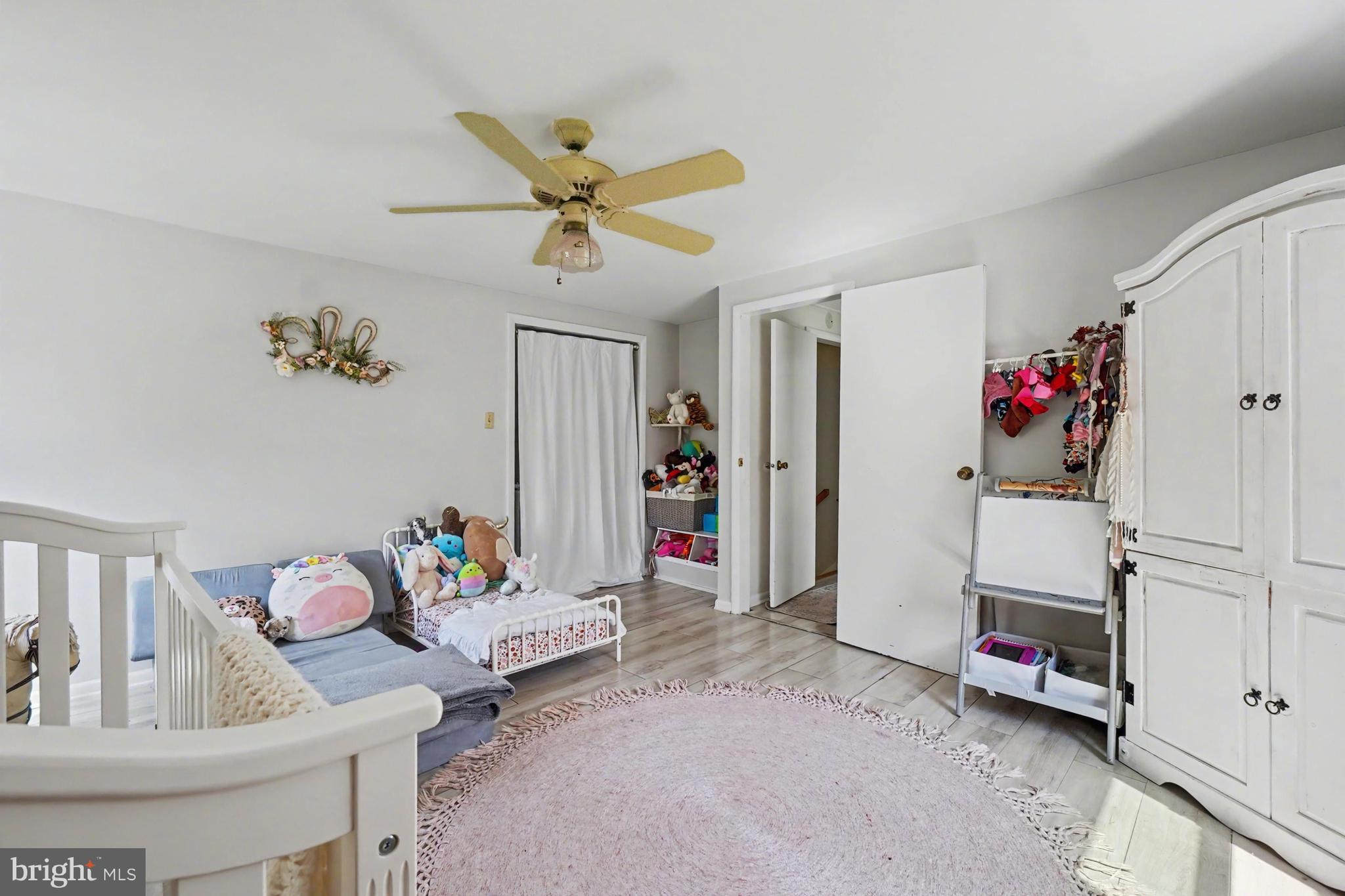 SPRING HILL ESTATES - Residential