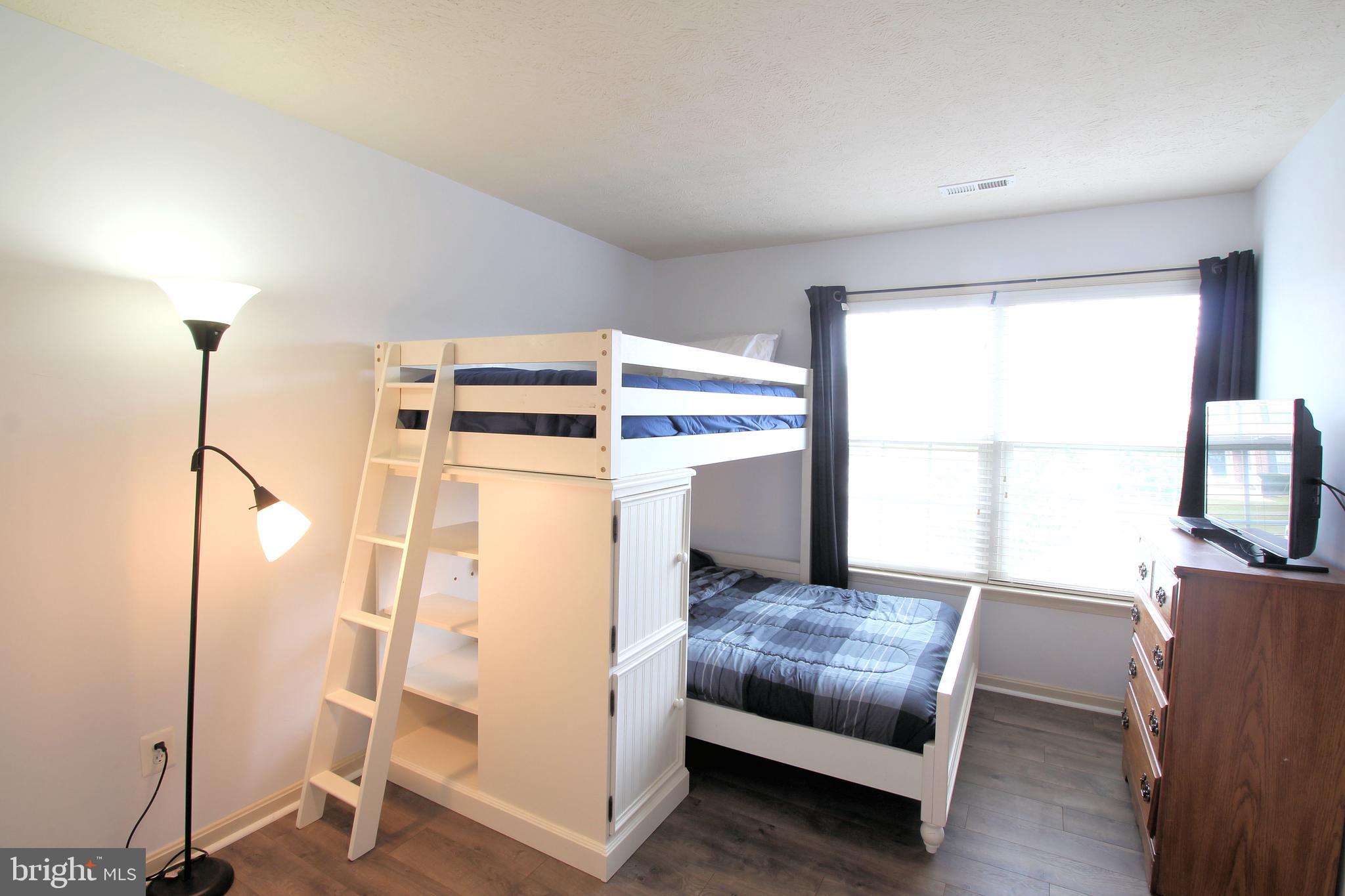 WILDERNESS SHORES - Residential