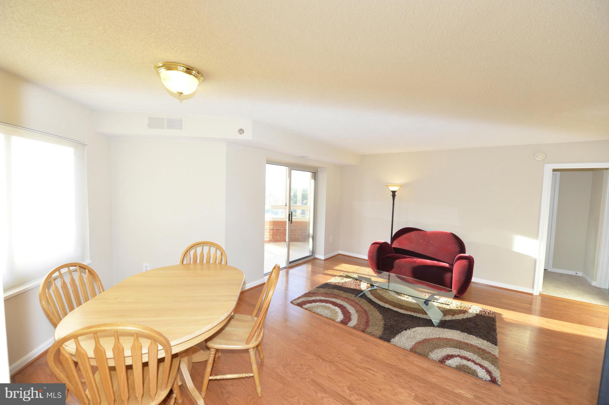 CARLYLE TOWERS - Residential Lease