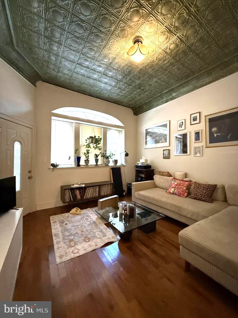 741 S 3RD STREET
