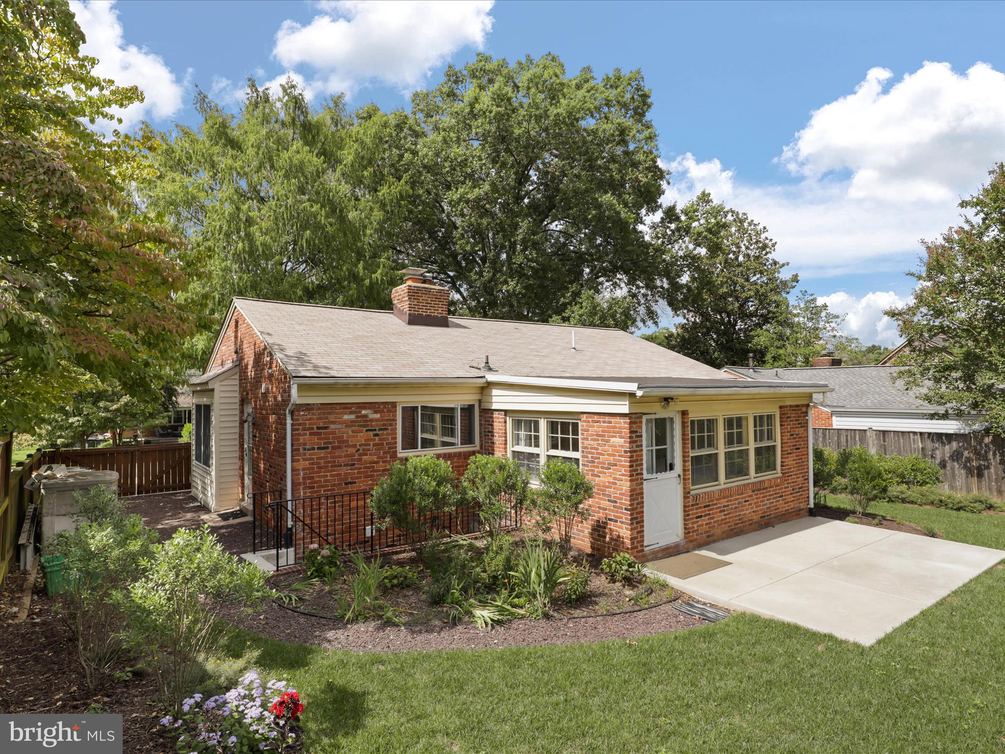 WHITEHAVEN - Residential Lease