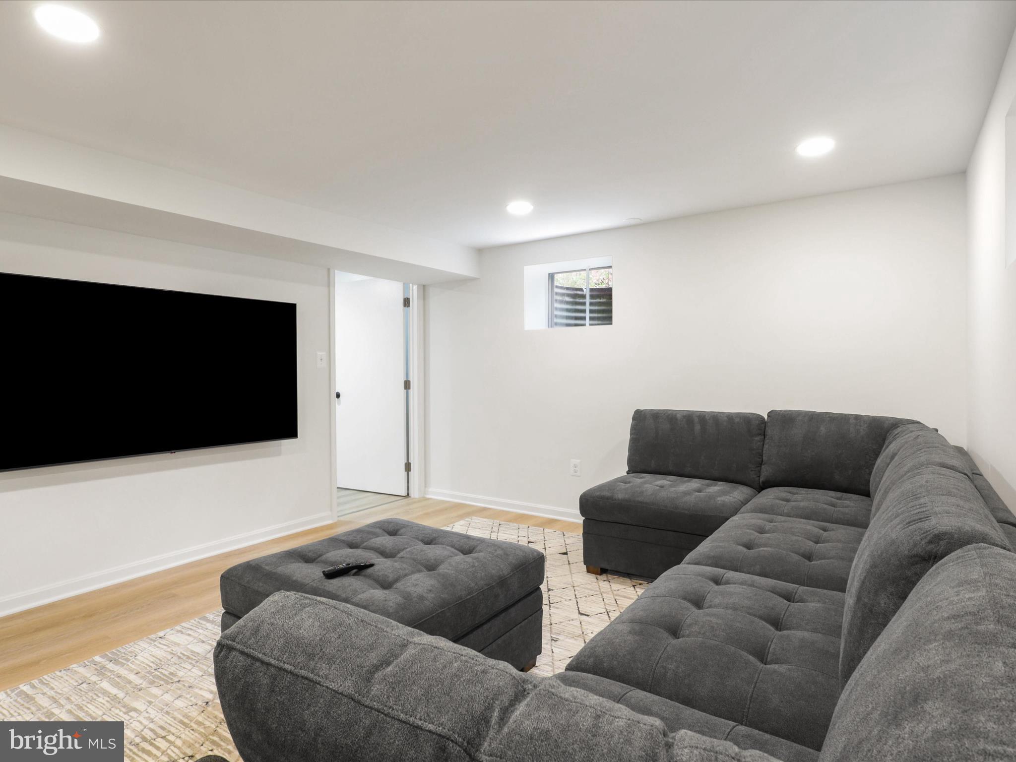 WHITEHAVEN - Residential Lease