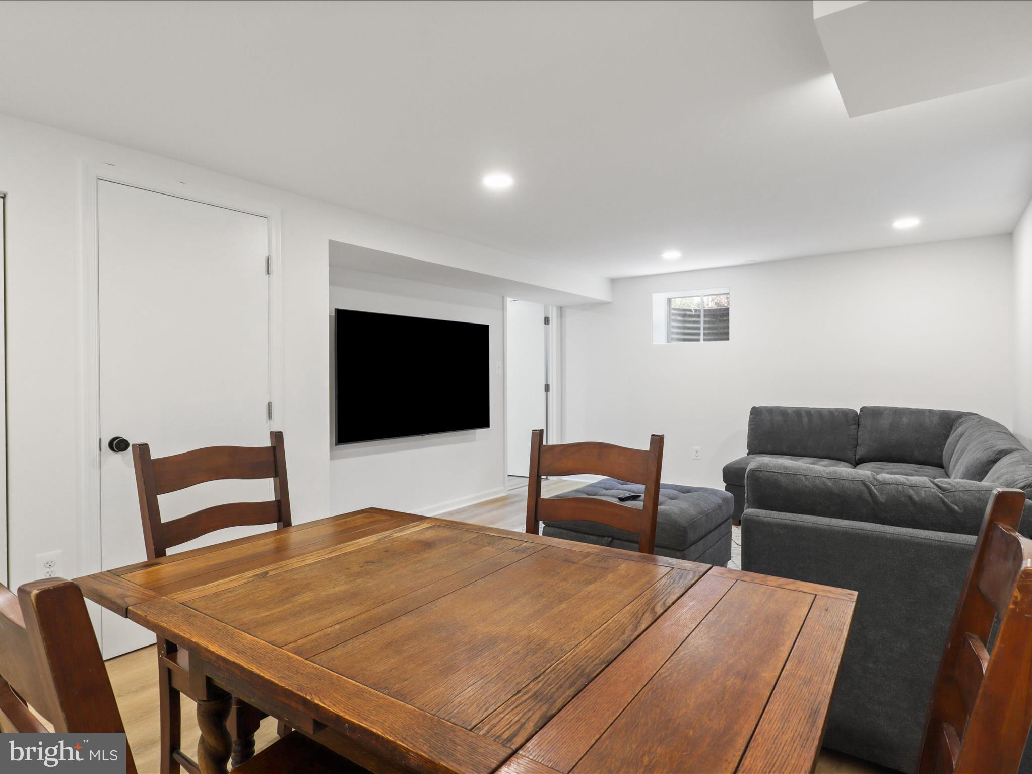 WHITEHAVEN - Residential Lease