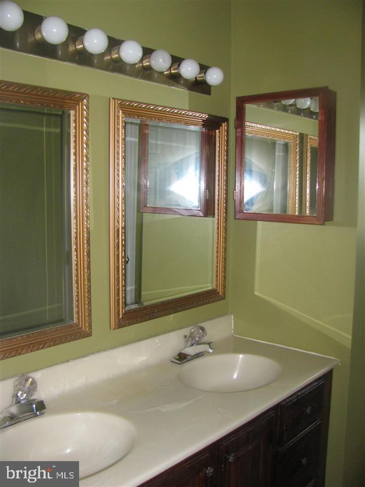 LONGVIEW HEIGHTS - Residential