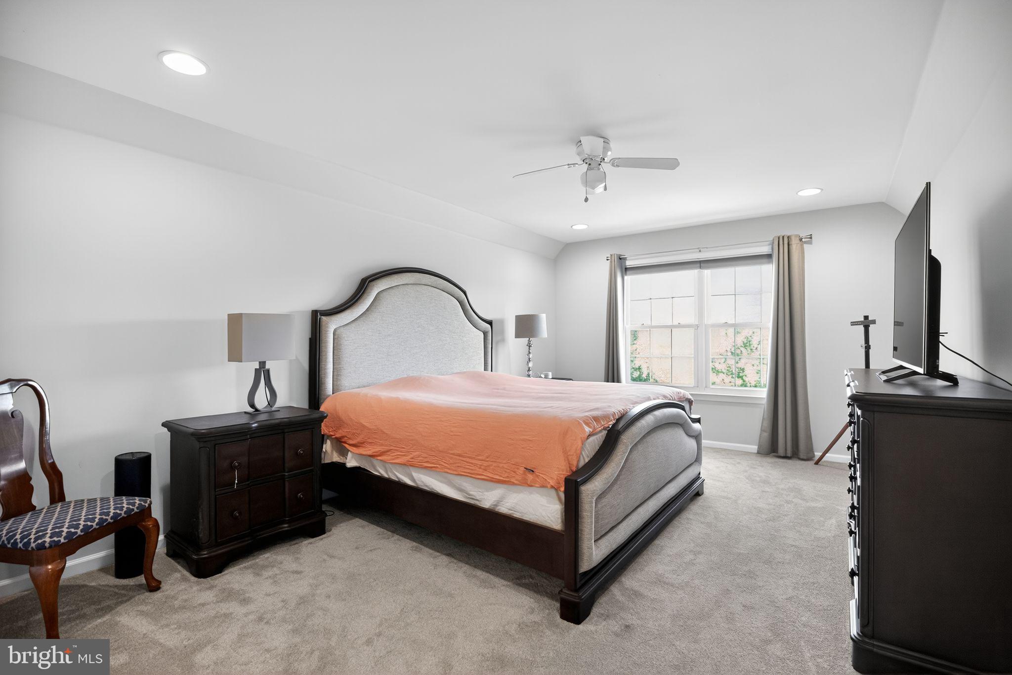 ROLLING GLEN - Residential