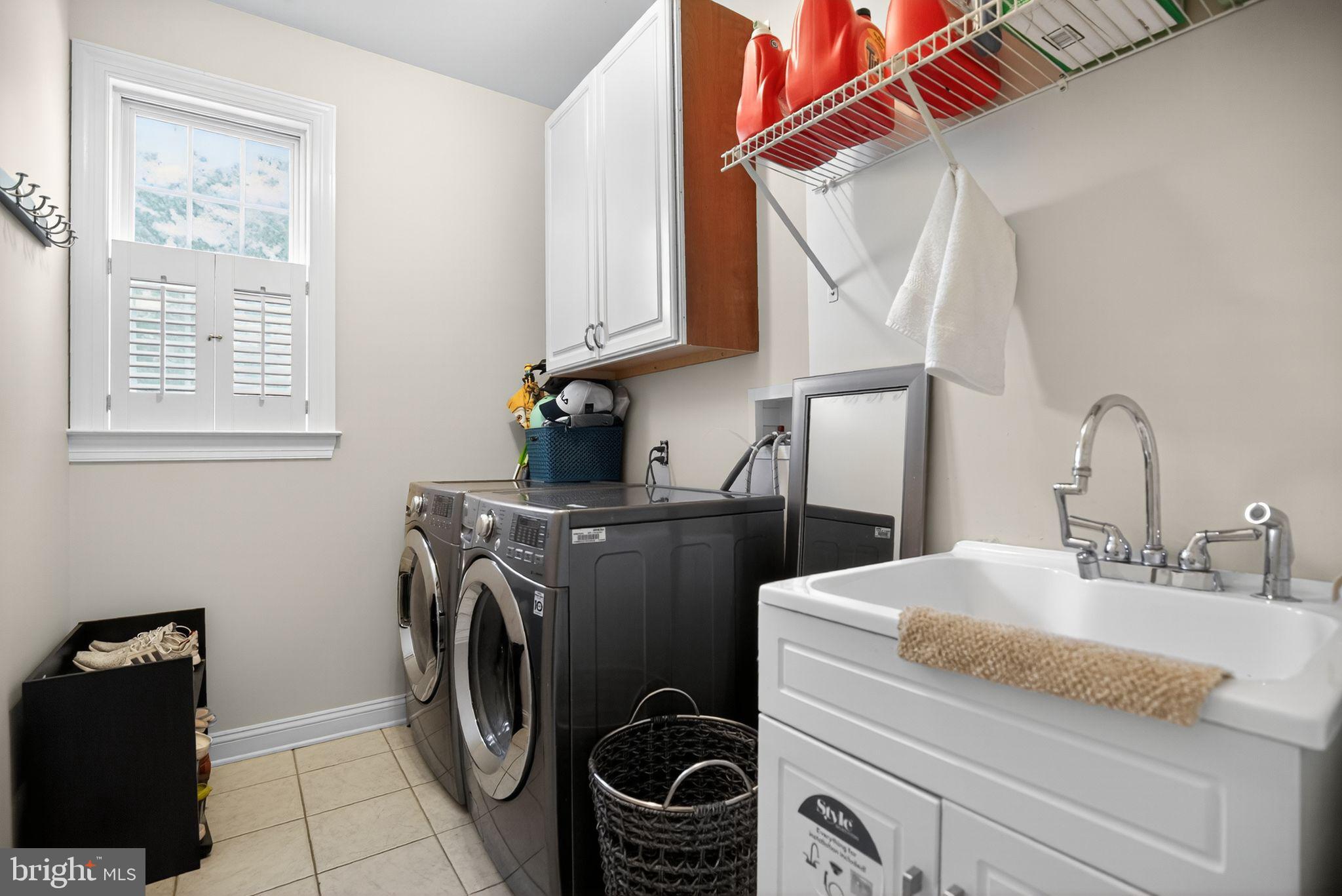 ROLLING GLEN - Residential