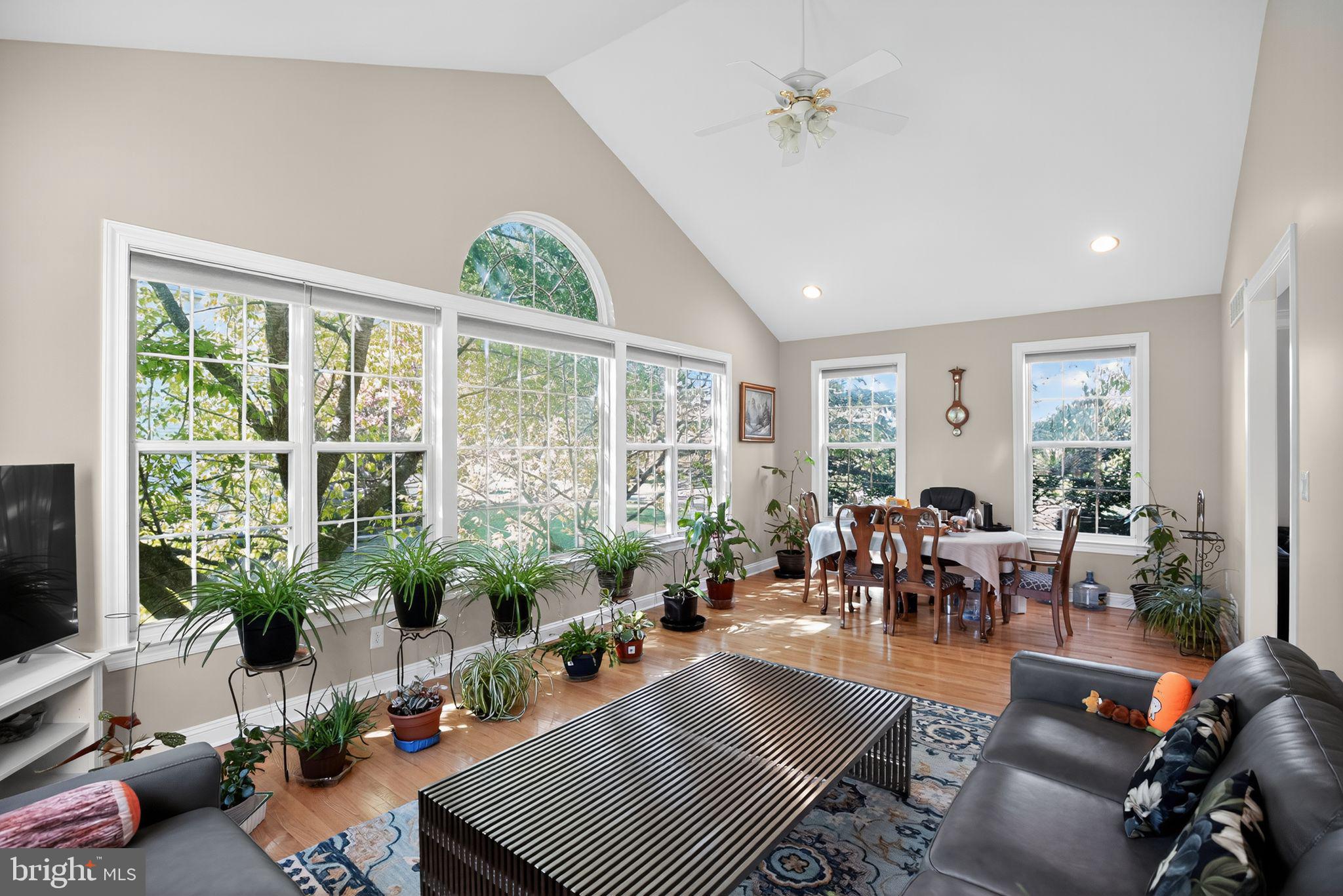 ROLLING GLEN - Residential