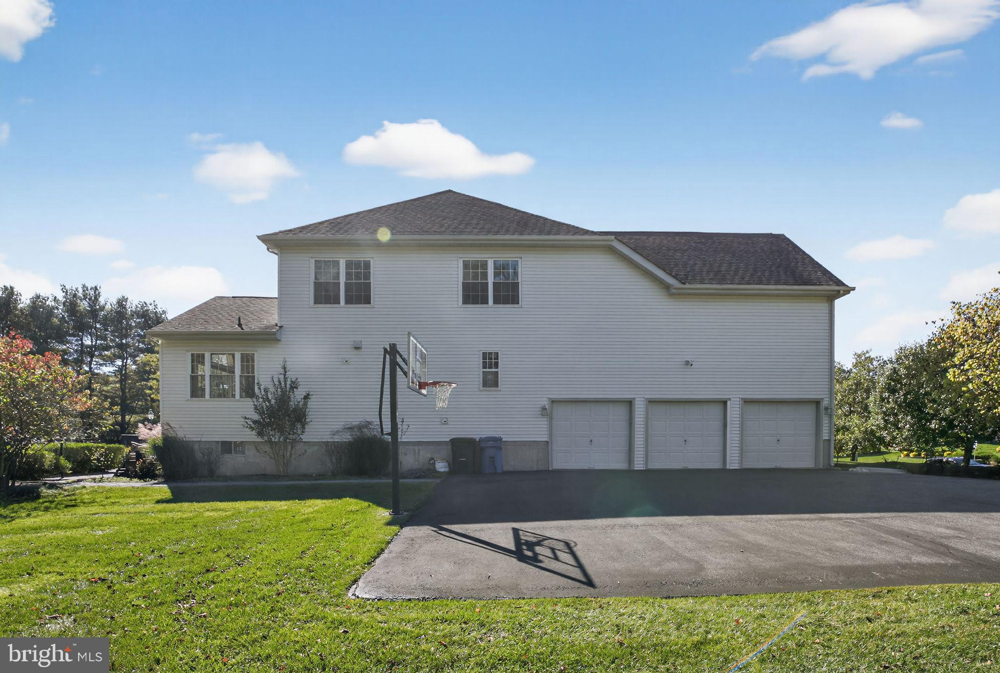 ROLLING GLEN - Residential