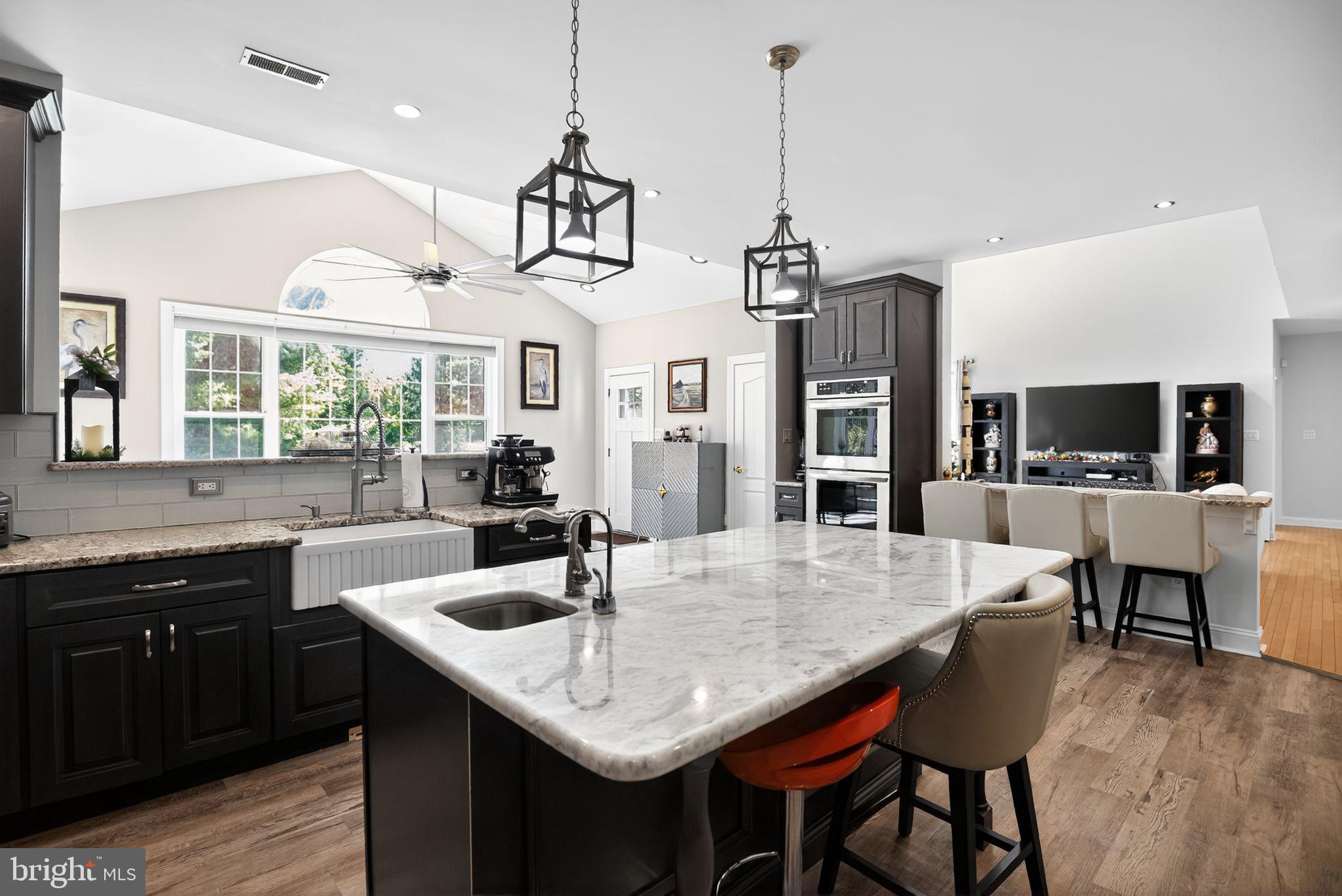 ROLLING GLEN - Residential